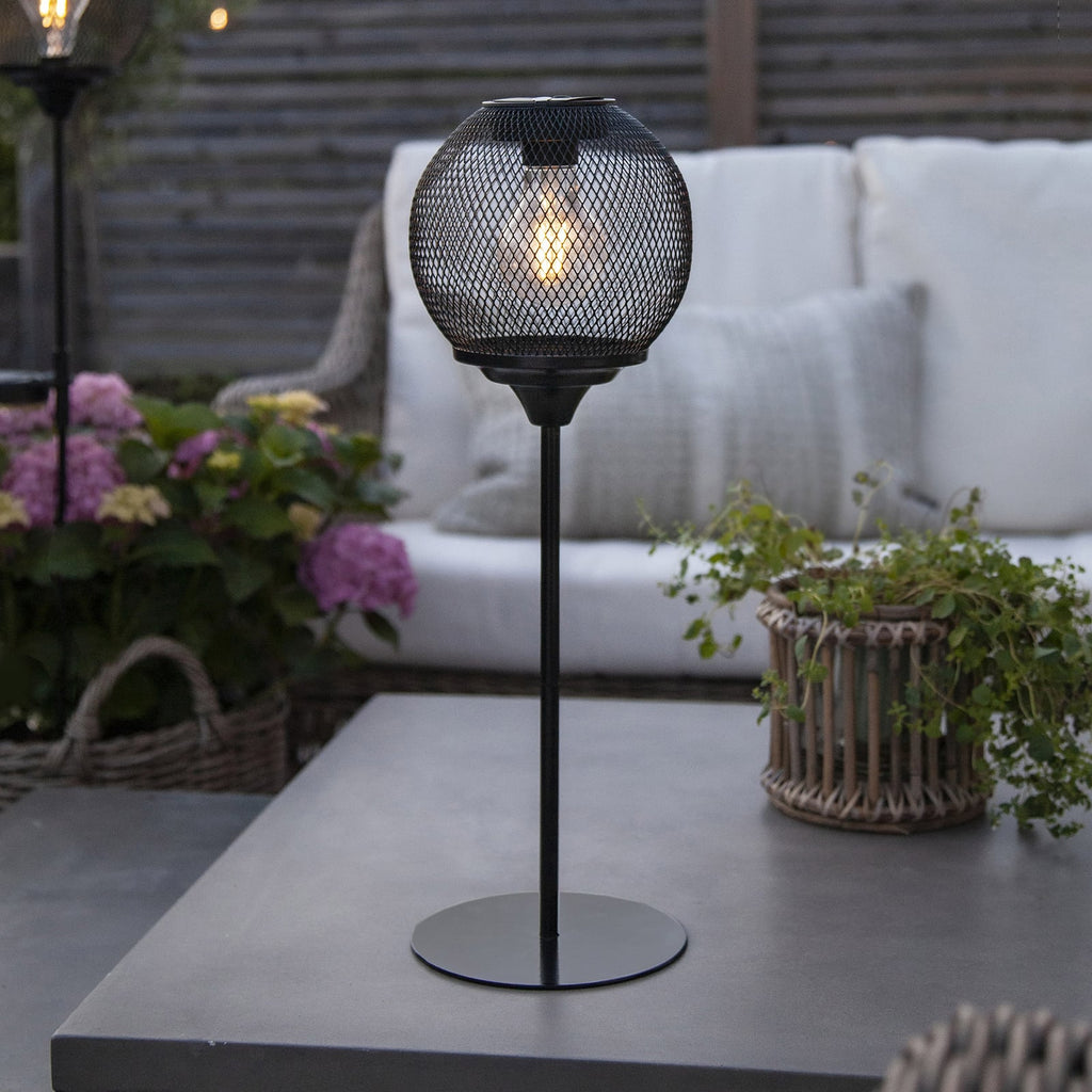 LED solcellebordlampe Sunlight med nettgeflekt svart IP44 forfra