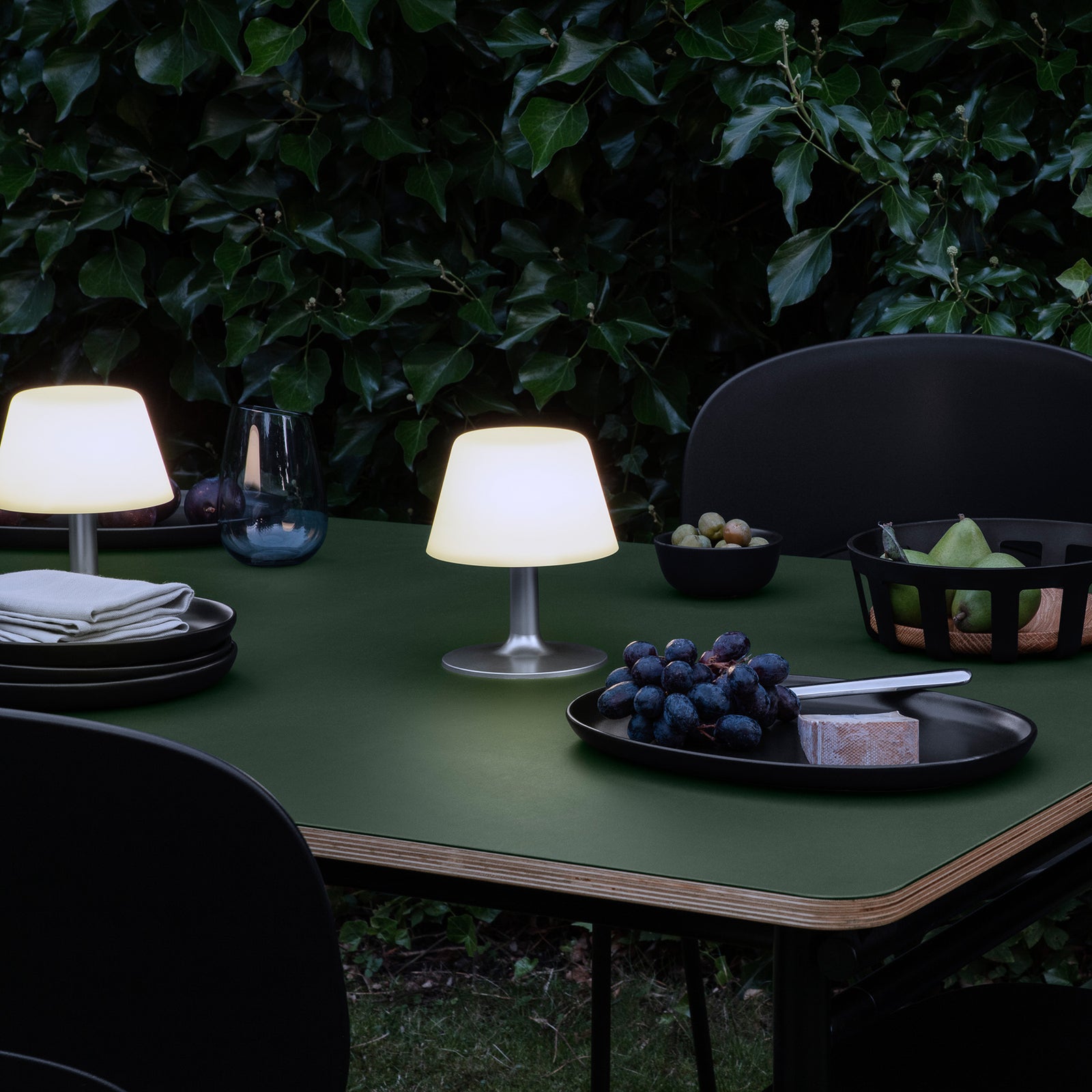 LED solcellebordlampe SunLight opal bakside