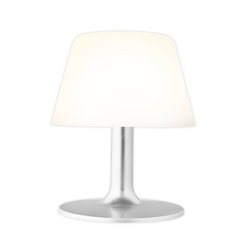 LED solcellebordlampe SunLight opal med lys på
