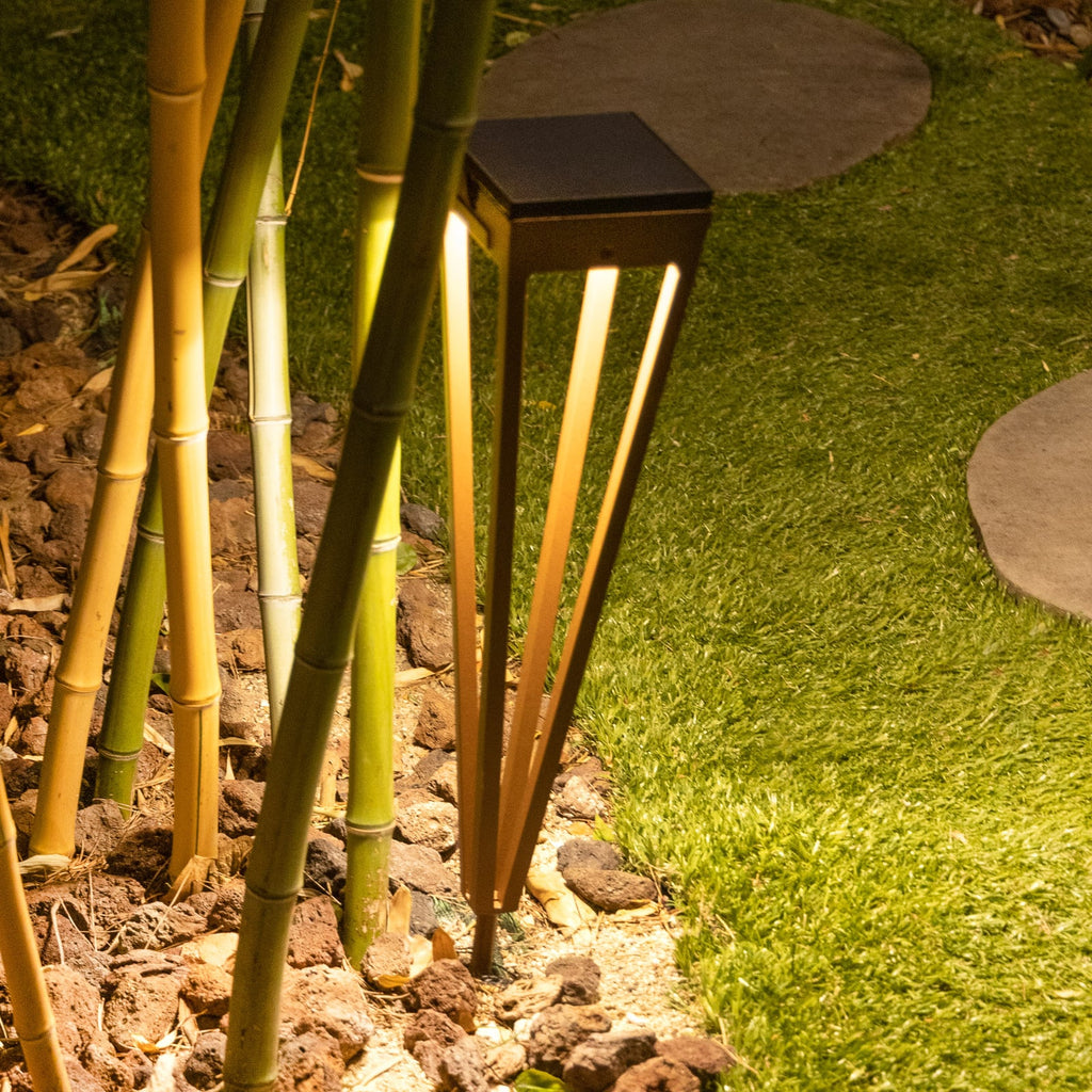 LED solcellefakkel Tinka aluminium rustfarget forfra