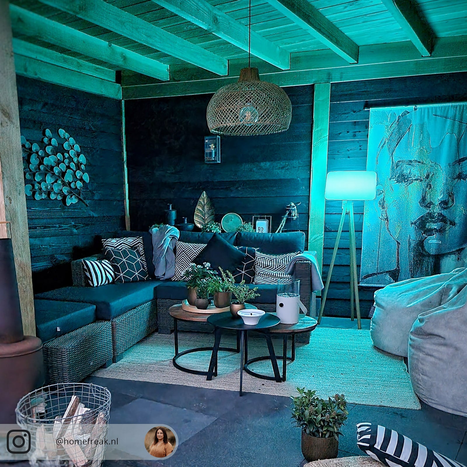 Montert LED solcellegulvlampe Chloe tre/hvit RGB IP65 H140 cm ute