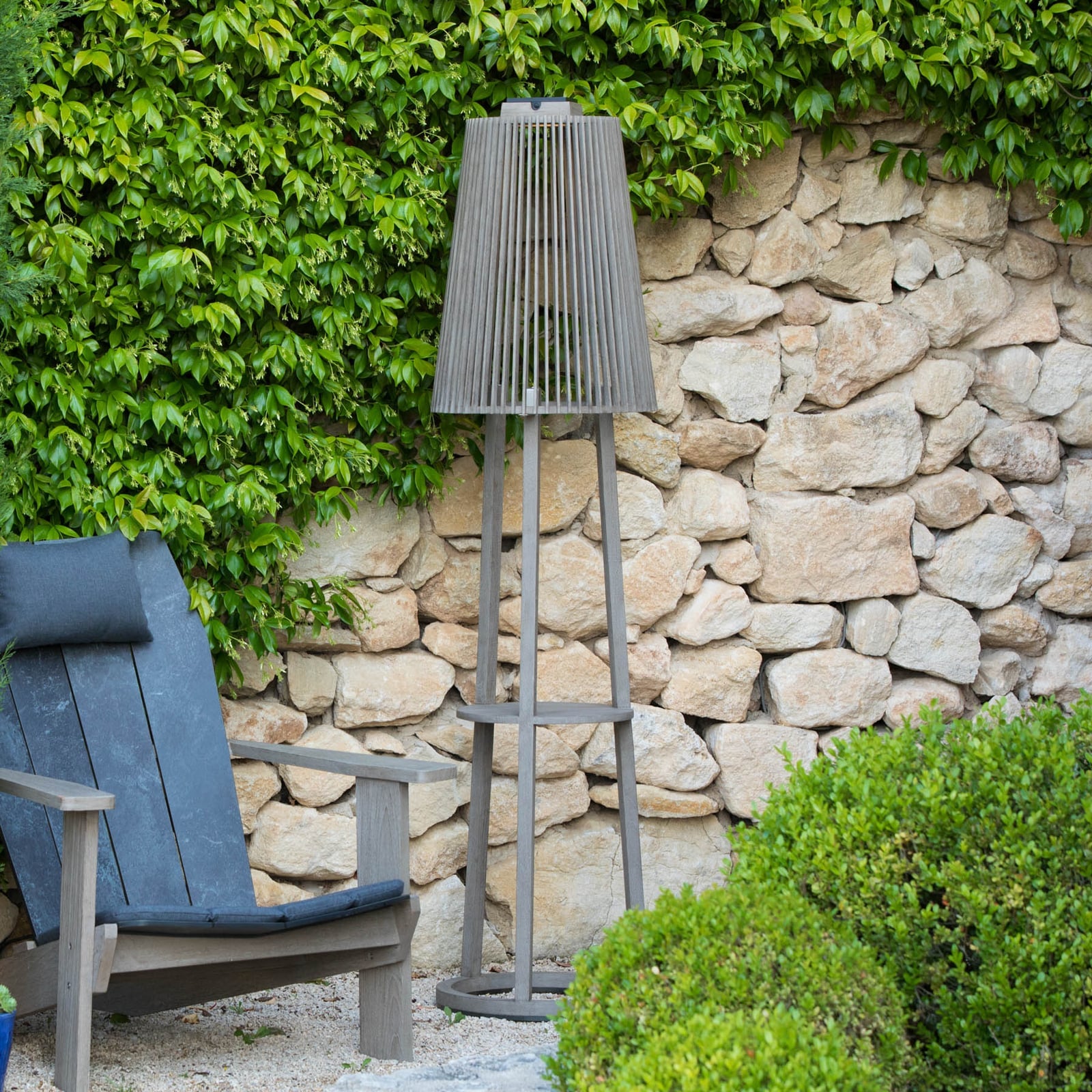 LED solcellegulvlampe Tecka med bevegelsessensor dimbar IP55 forfra