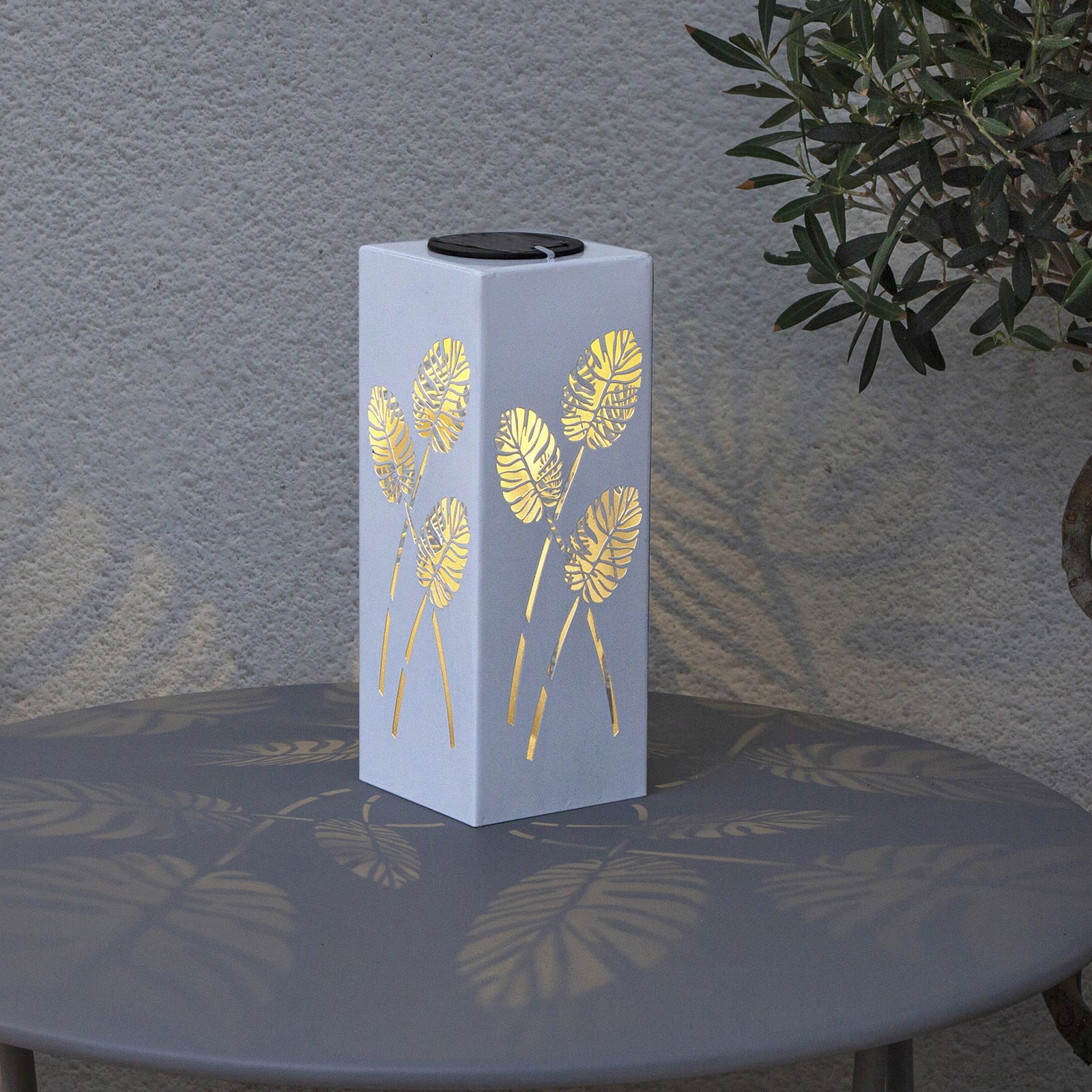 LED solcellelampe Albaleaf 2-i-1 hvit IP44 detalj av lysmønster