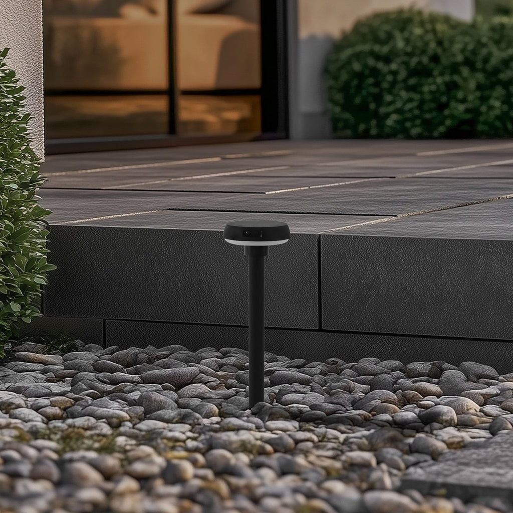 Detalj av LED solcellelampe Brinca med bevegelsessensor svart IP44