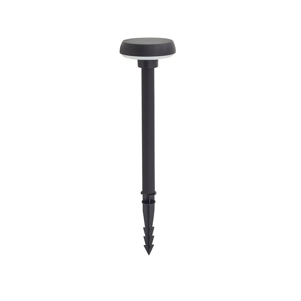 Montert LED solcellelampe Brinca med bevegelsessensor svart IP44 på terrasse