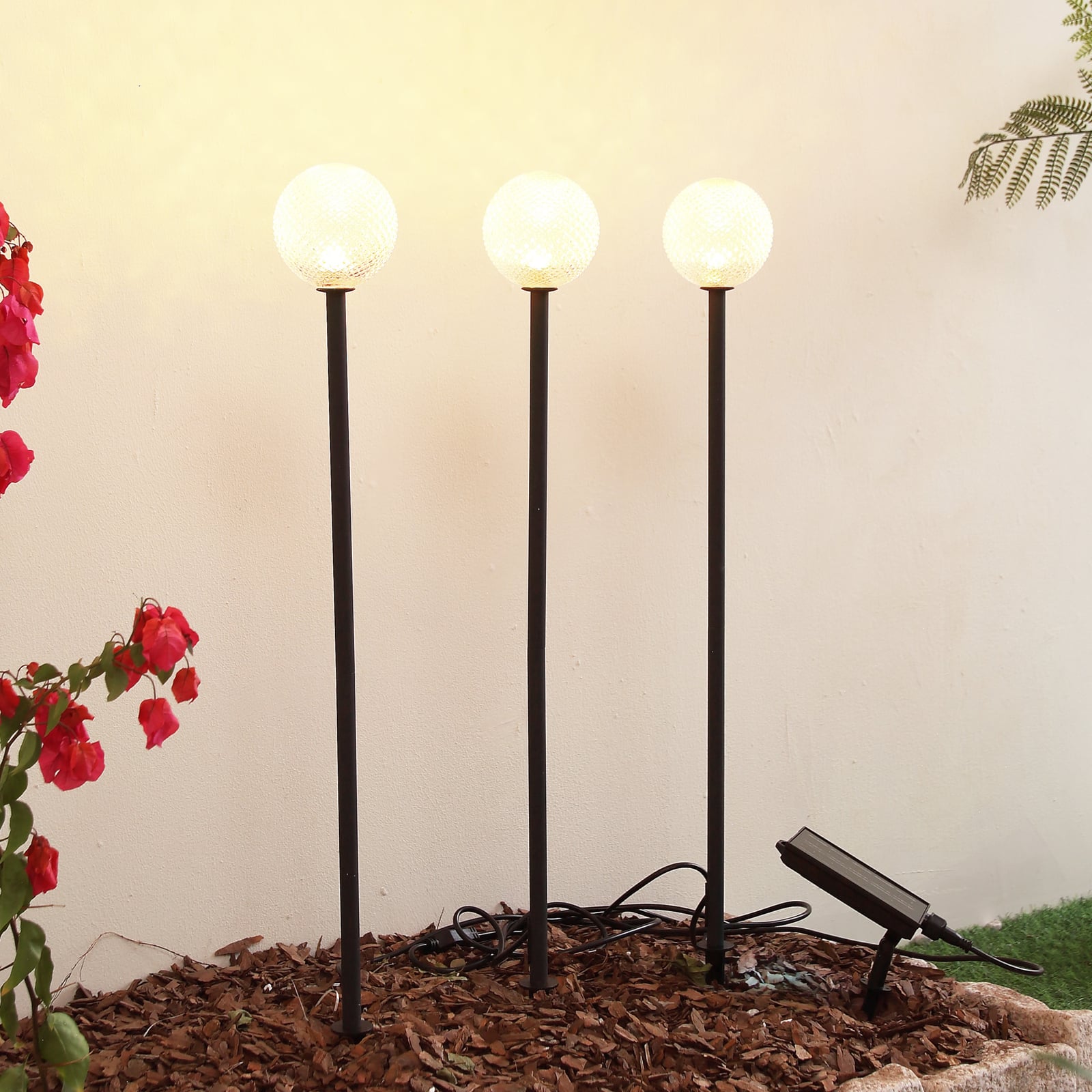 LED solcellelampe Brindley 3-er sett glass svart IP65 forfra
