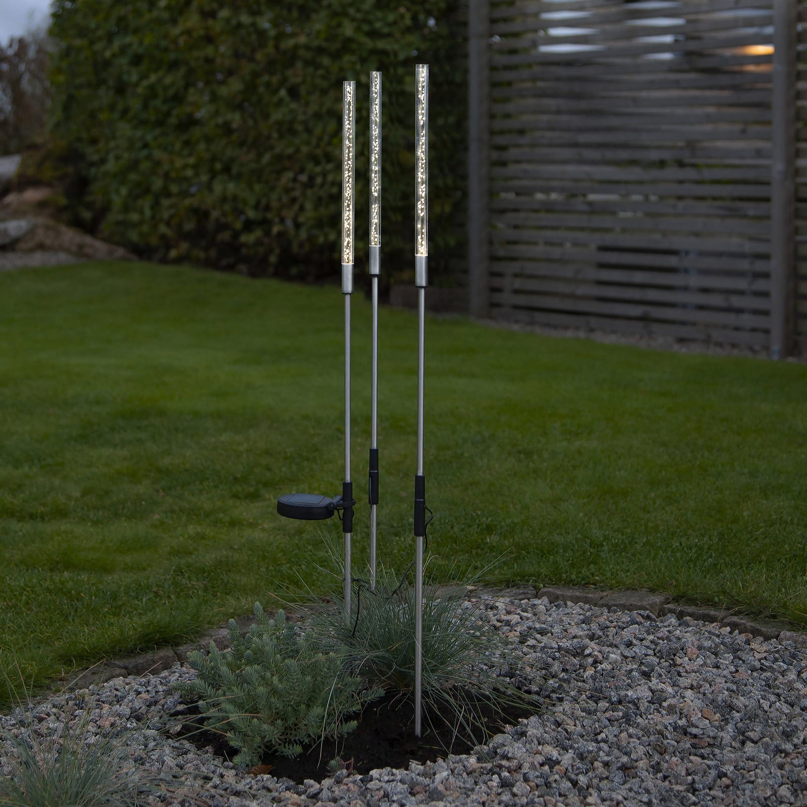 LED solcellelampe Bubbly 3-sett varmhvit IP44 forfra
