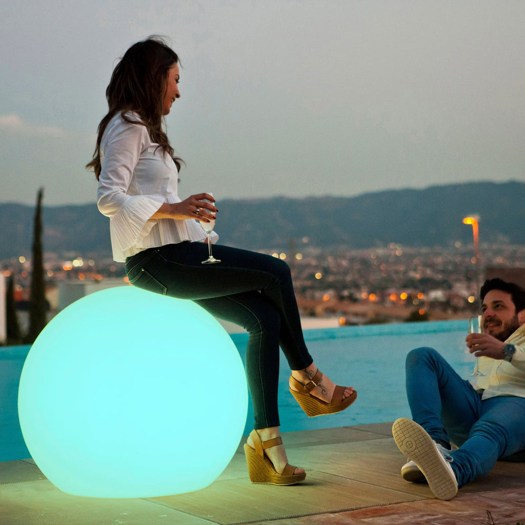 LED solcellelampe Buly kule dimbar RGB IP65 Ø78 cm bakside