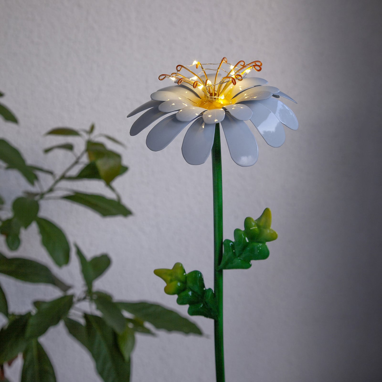 LED solcellelampe Daisy blomsterform 77 cm IP44 bakside