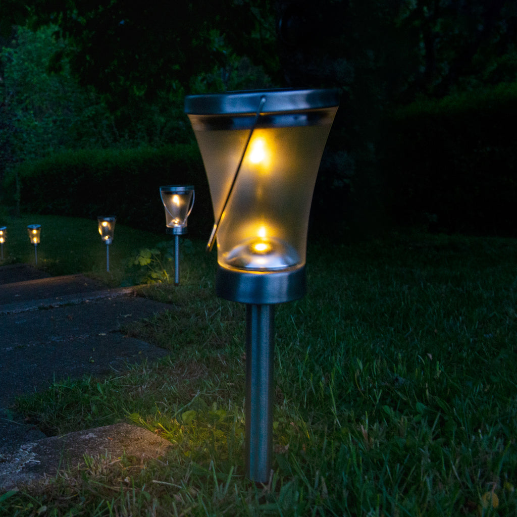 Nærbilde av LED solcellelampe dekor med jordspyd 8-pk rustfritt stål IP44 Näve