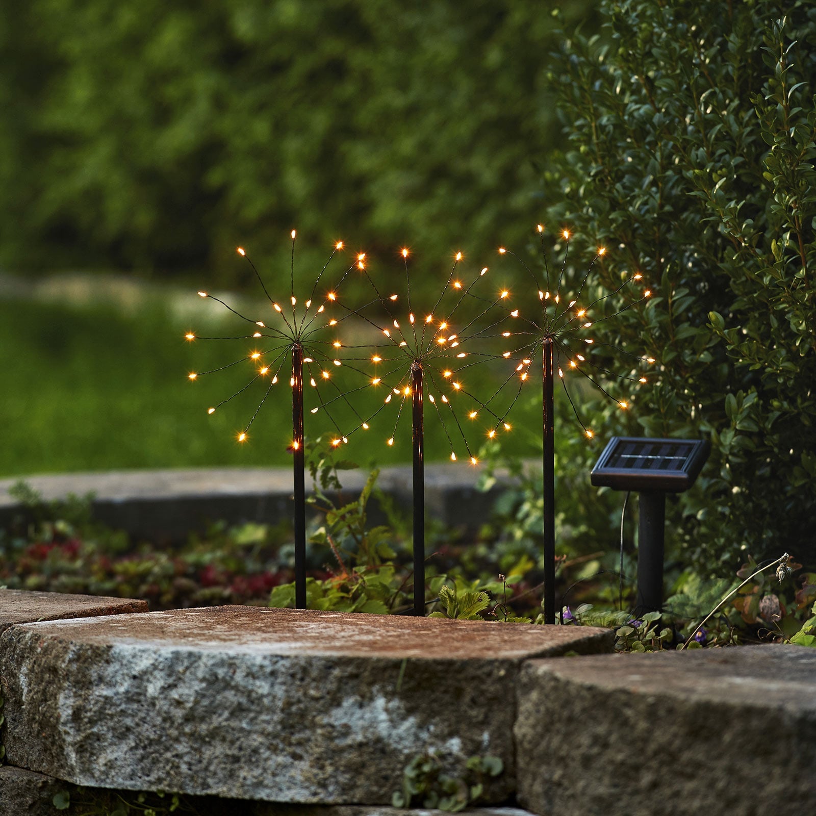 LED solcellelampe Firework 3-pk med jordspyd IP44 lys i mørket