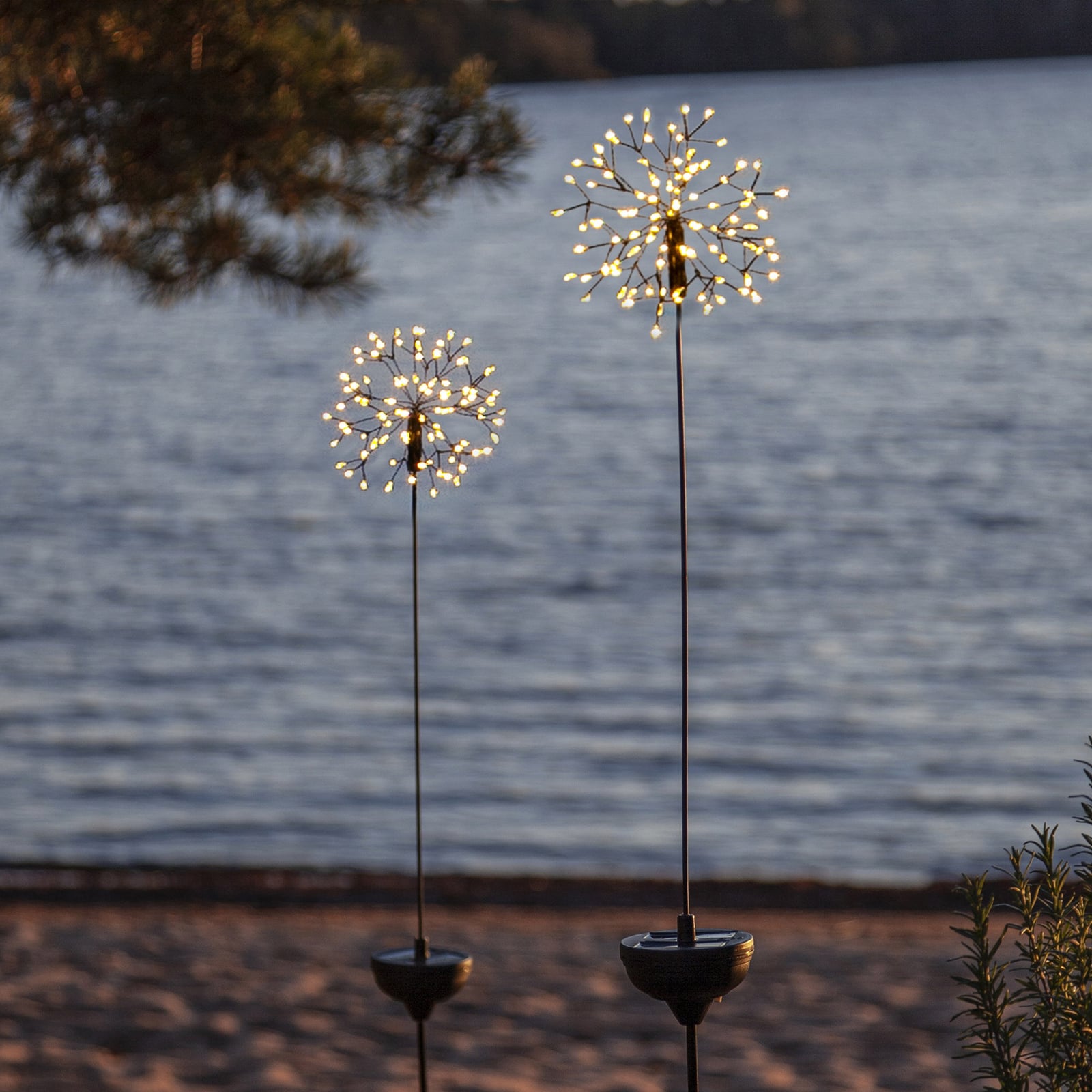 LED solcellelampe Firework med jordspyd 85 cm IP44 forfra