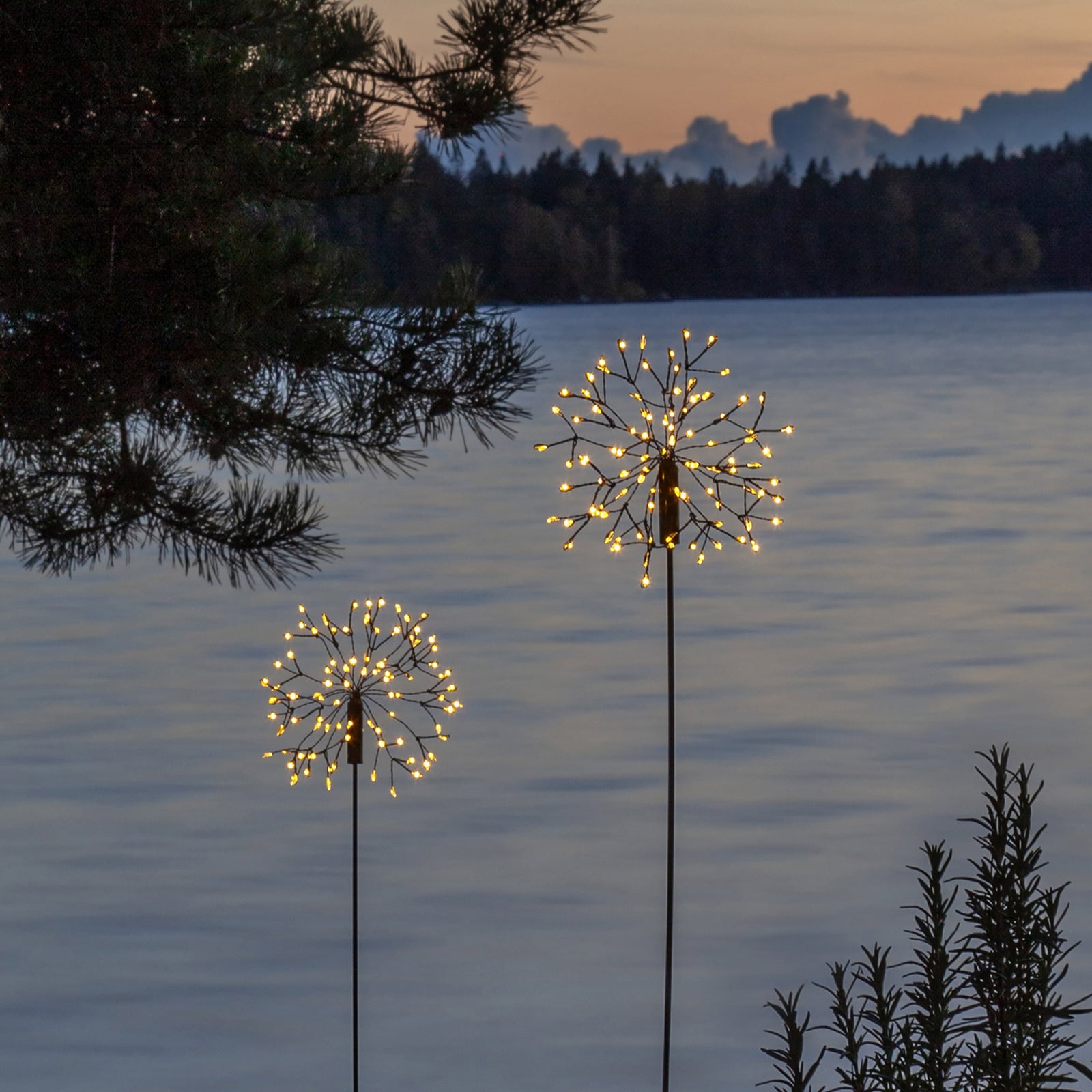 LED solcellelampe Firework med jordspyd 85 cm IP44 bakside