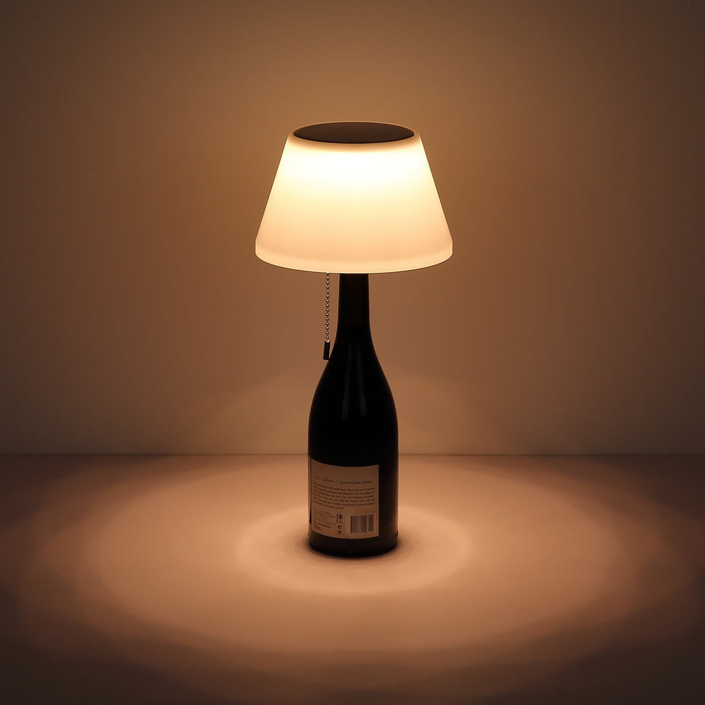LED solcellelampe flaskeoppsats hvit plast sett fra siden