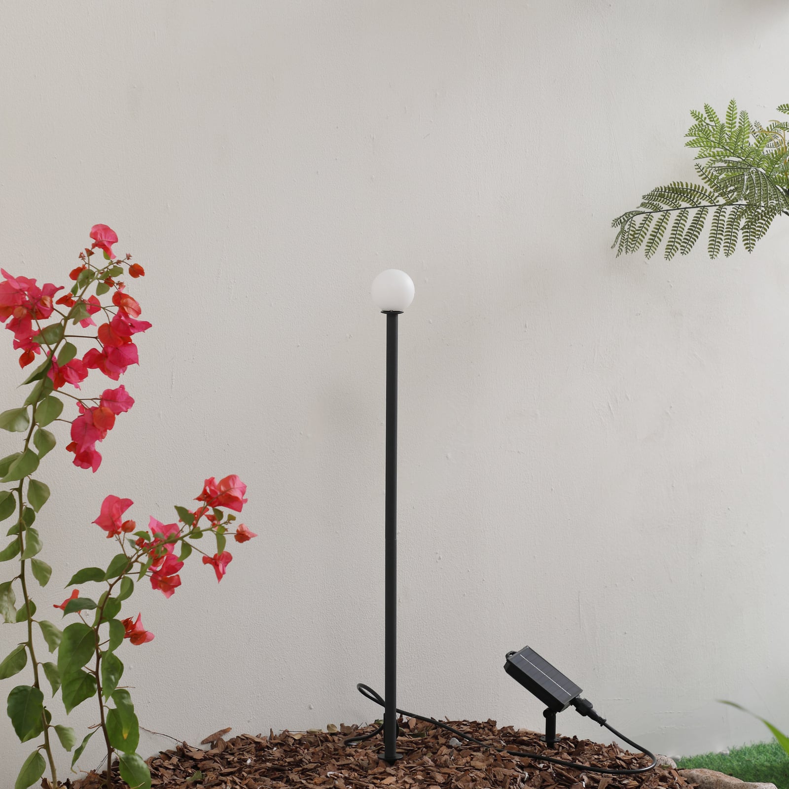 LED solcellelampe Freydis svart aluminium detalj