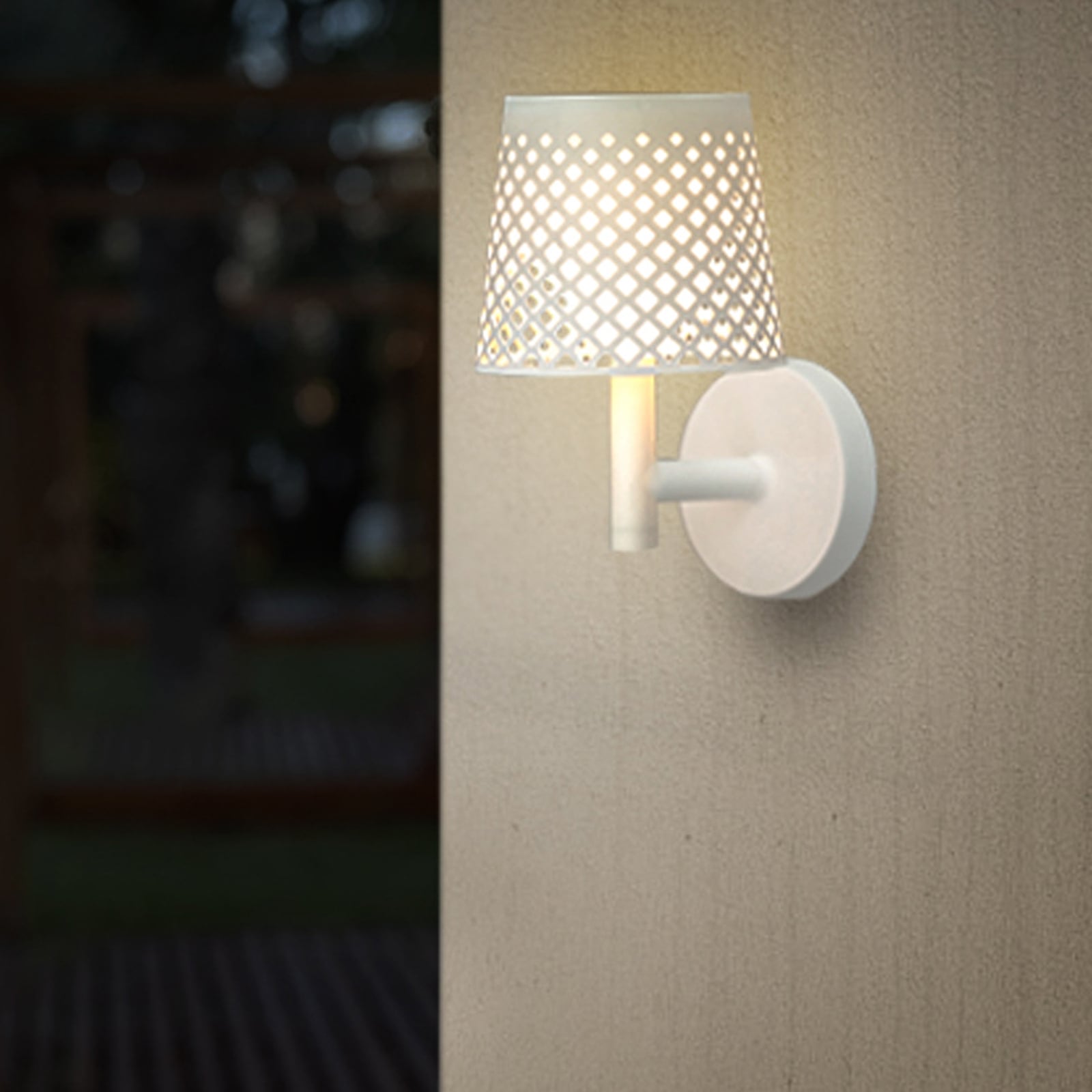 LED solcellelampe Greta 5-i-1 hvit montert utendørs