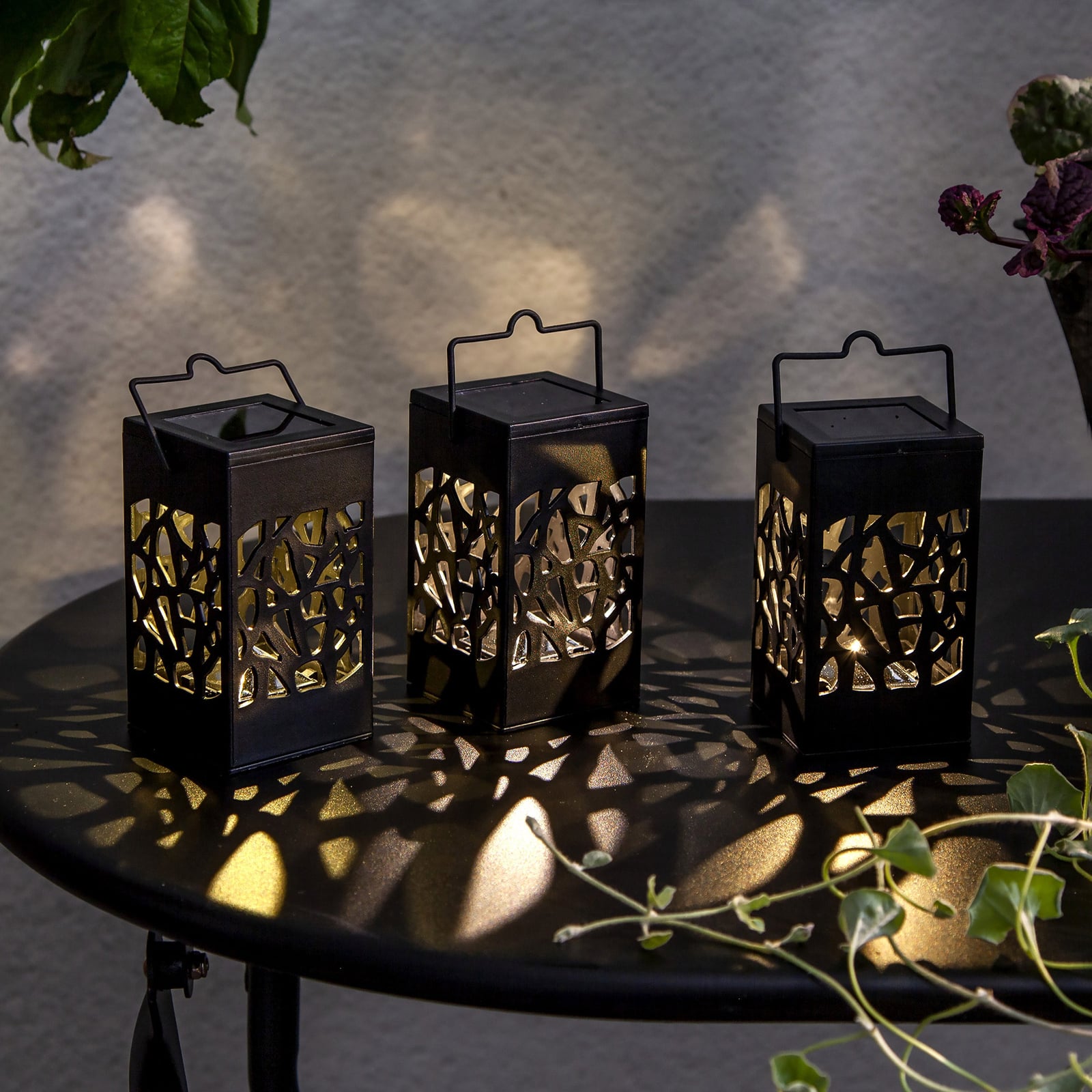 LED solcellelampe Izola Mini svart 3-pack forfra