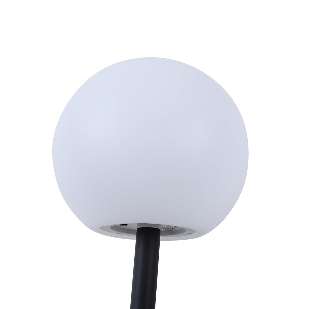 Montert LED solcellelampe Lago kule 3-er sett med jordspyd IP44 i hage