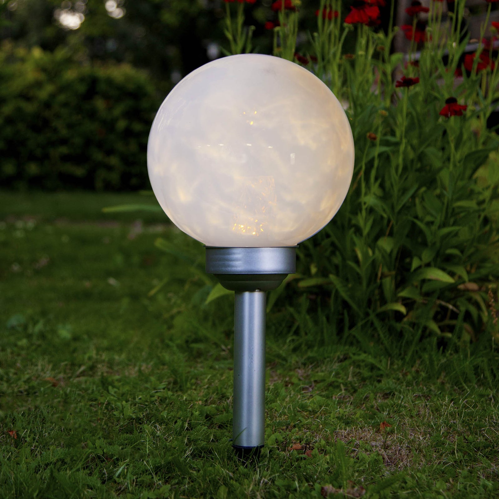 LED solcellelampe Lunay kuleformet med jordspyd IP44 bakside