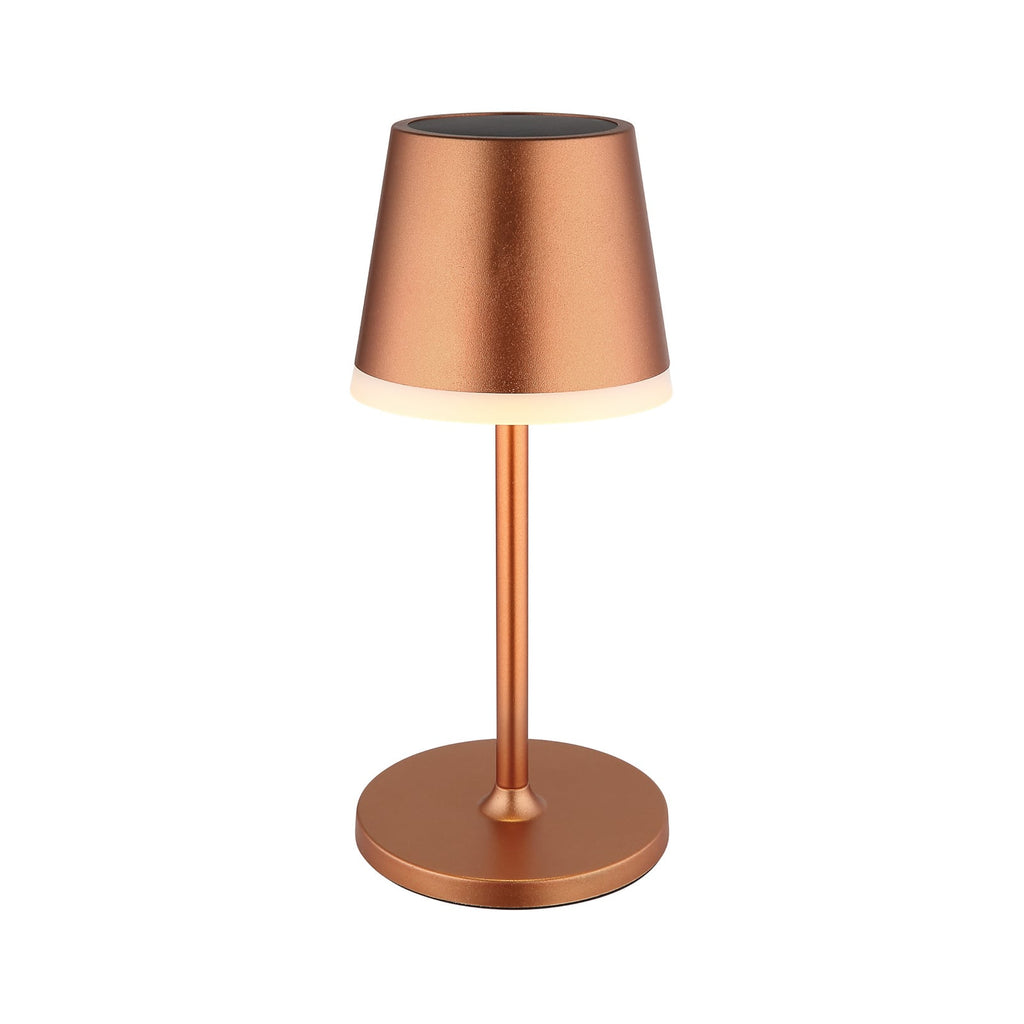 LED solcellelampe metall kobberfarget i bruk på terrasse