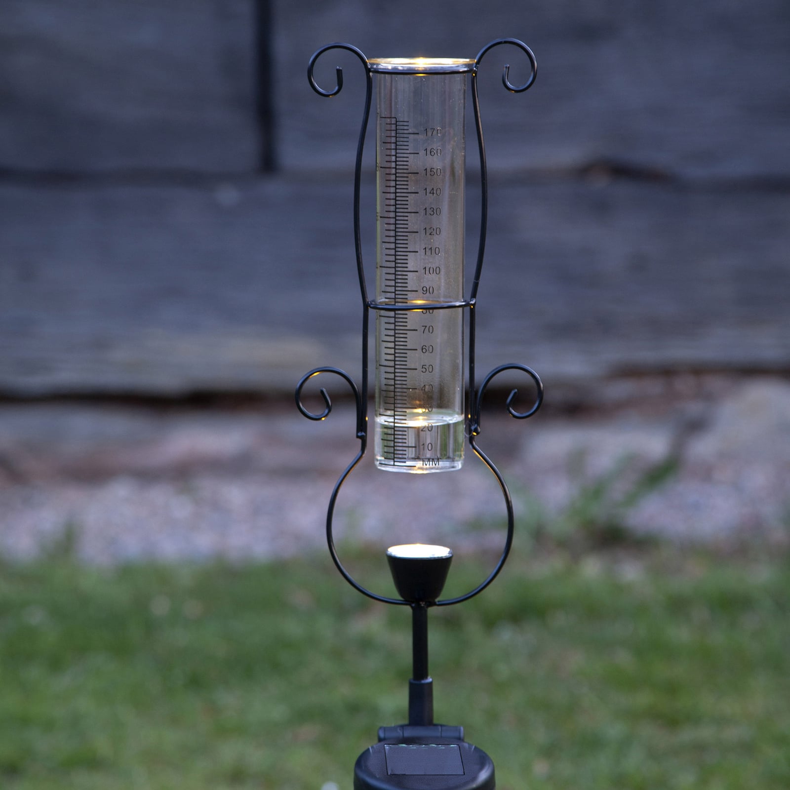 Nærbilde av LED solcellelampe Pluvio med regnmåler 65 cm IP44 LED-lys