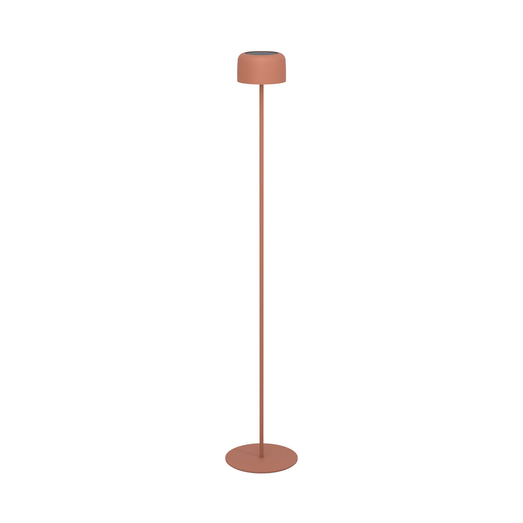 LED solcellelampe Roccanova-L oransje stål montert på terrasse