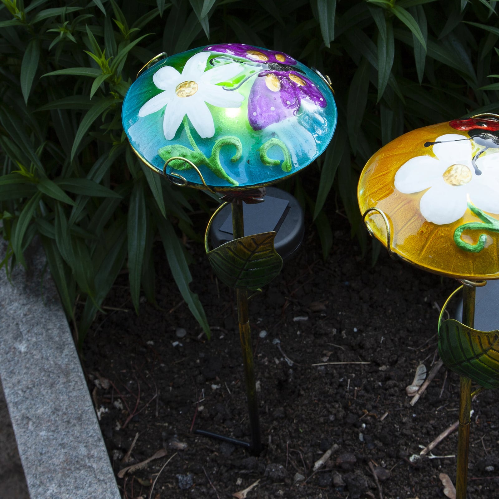 Detalj av LED solcellelampe Salona med dekor blå/grønn IP44