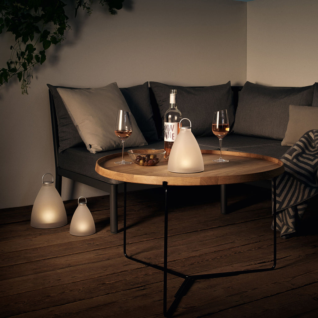LED solcellelampe SunLight Bell bakside med solcellepanel