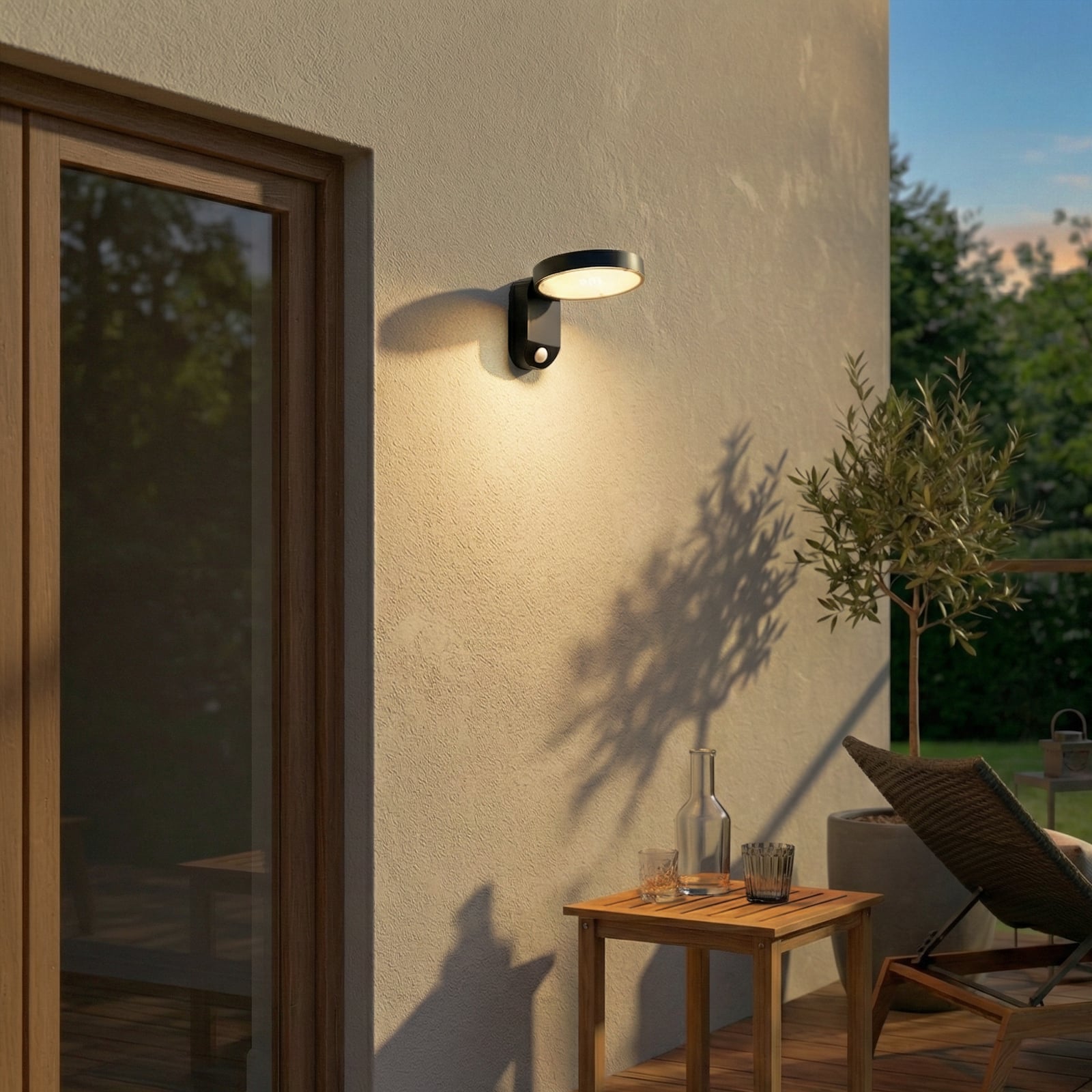 LED solcellelampe vegg Tarlson rund antrasitt med sensor IP44 bakside