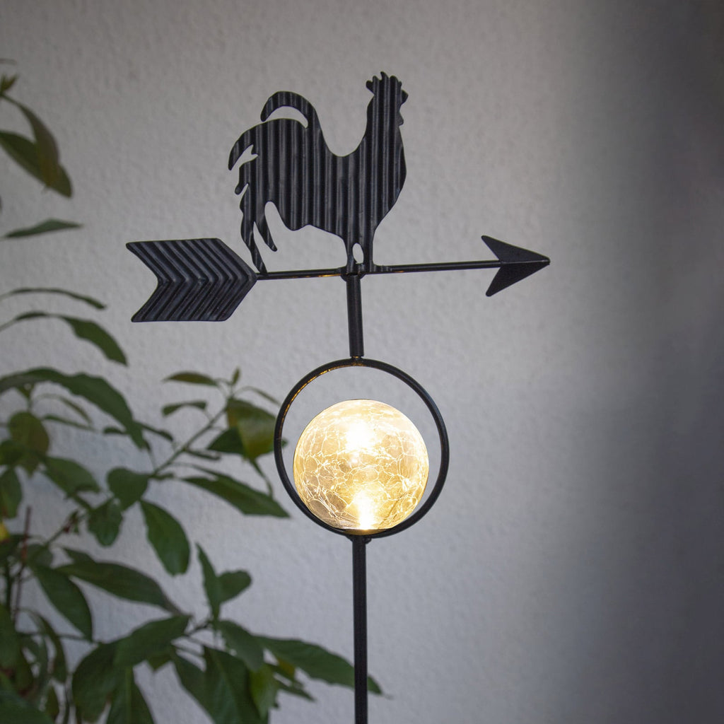 Detalj av LED solcellelampe Windy vindretningsviser metall og glass
