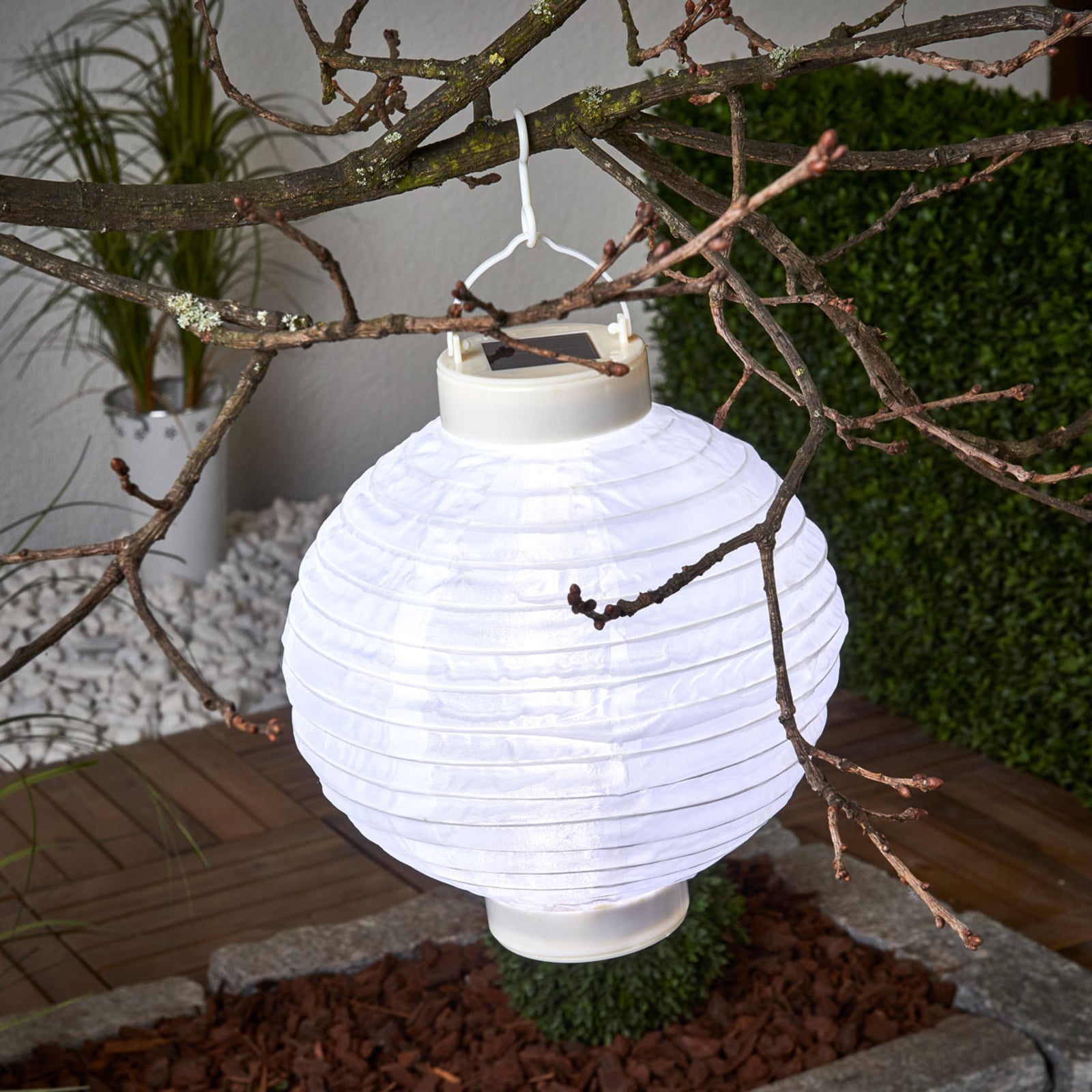 LED solcellelykt Jerrit Ø20 cm hvit IP44 forfra