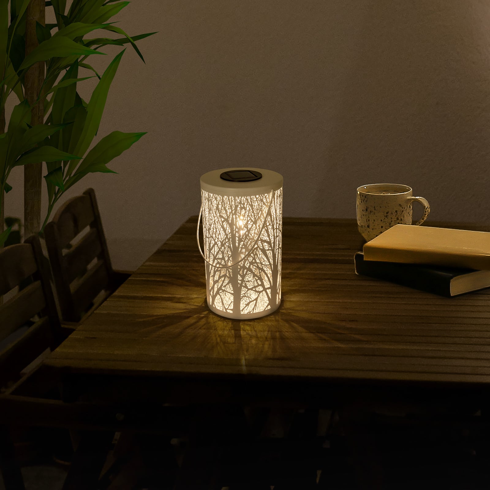 LED solcellelykt med skogmotiv hvit bakside