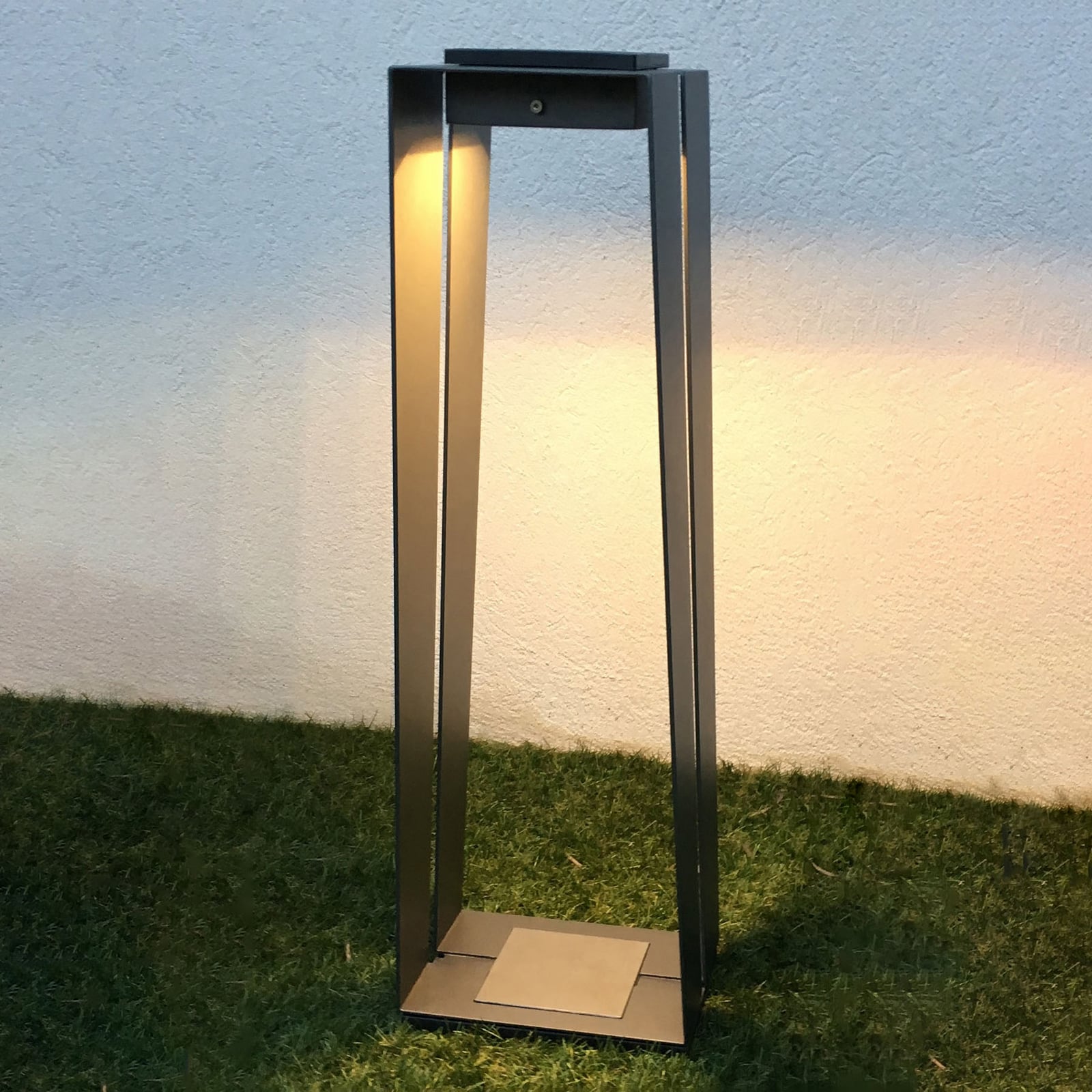 LED solcellelykt Skaal aluminium grå 70 cm forfra