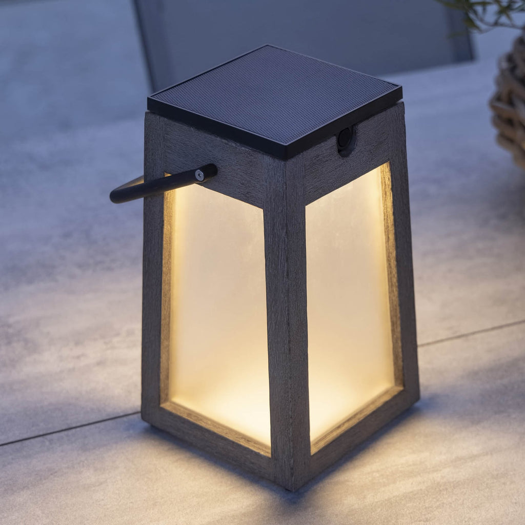 LED solcellelykt Tecka bærbar dimbar teak/akryl forfra