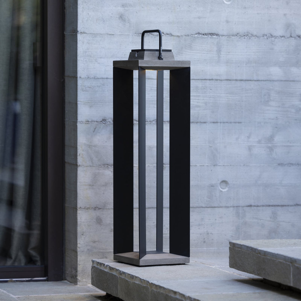 LED solcellelykt Teckalu med bevegelsessensor dimbar forfra