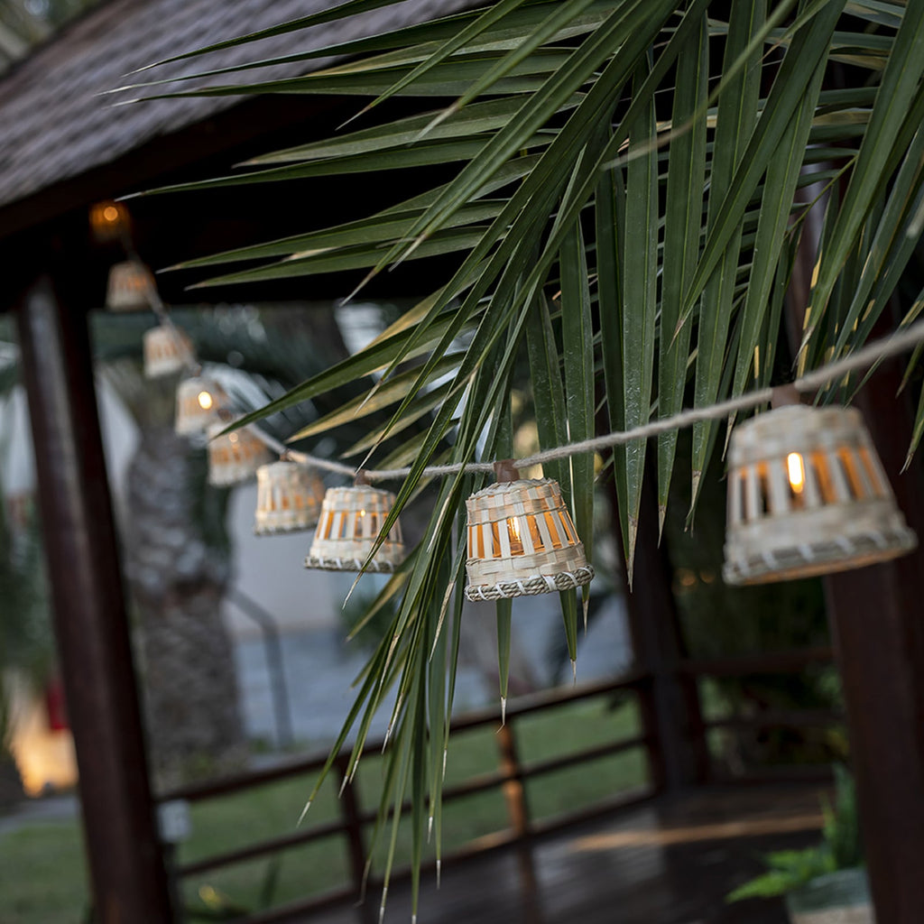 LED solcellelyslenke Aurora rattan/bambus 800 cm IP44 forfra