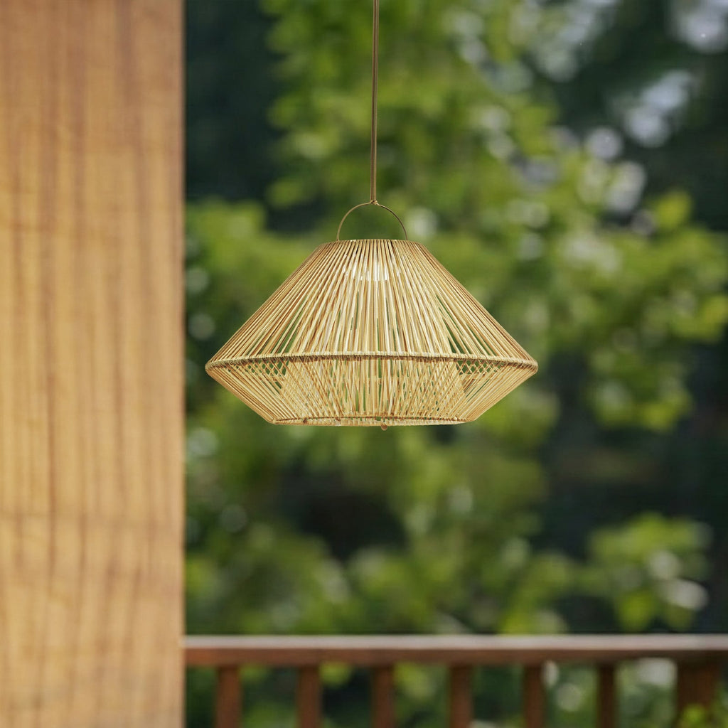 LED solcellependellampe Austas beige dimbar foran