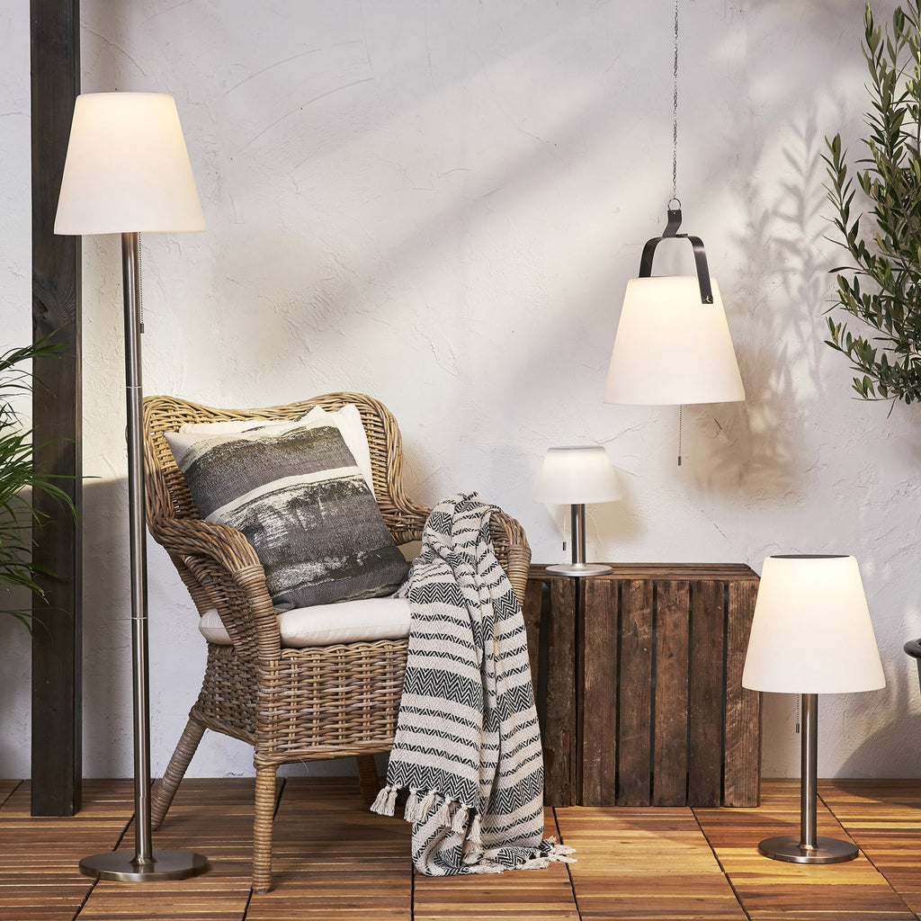 LED solcellependellampe Solia sett bakside med oppheng