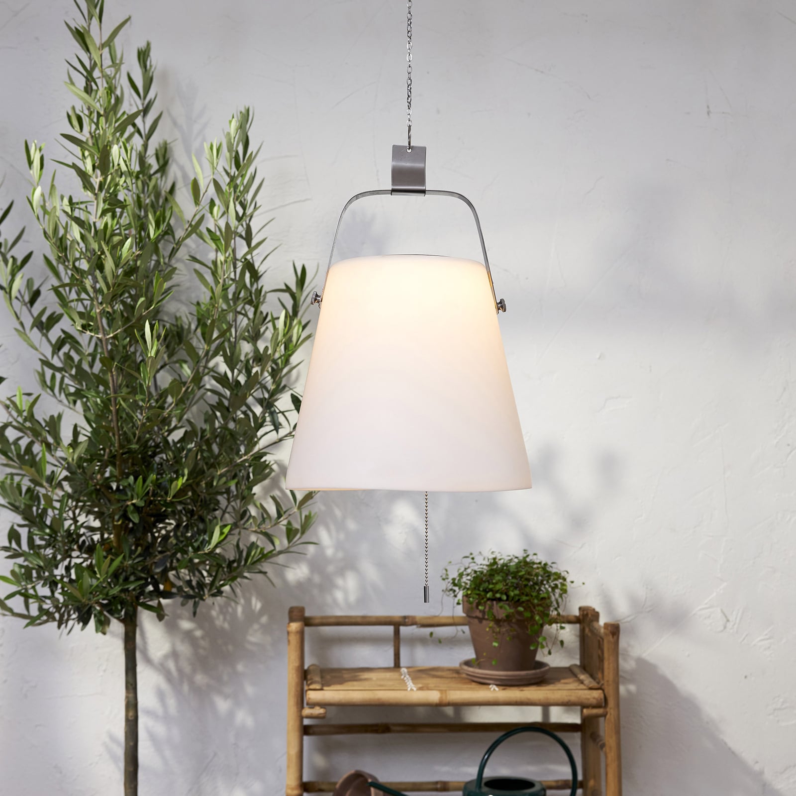 LED solcellependellampe Solia detalj av lampehode og LED