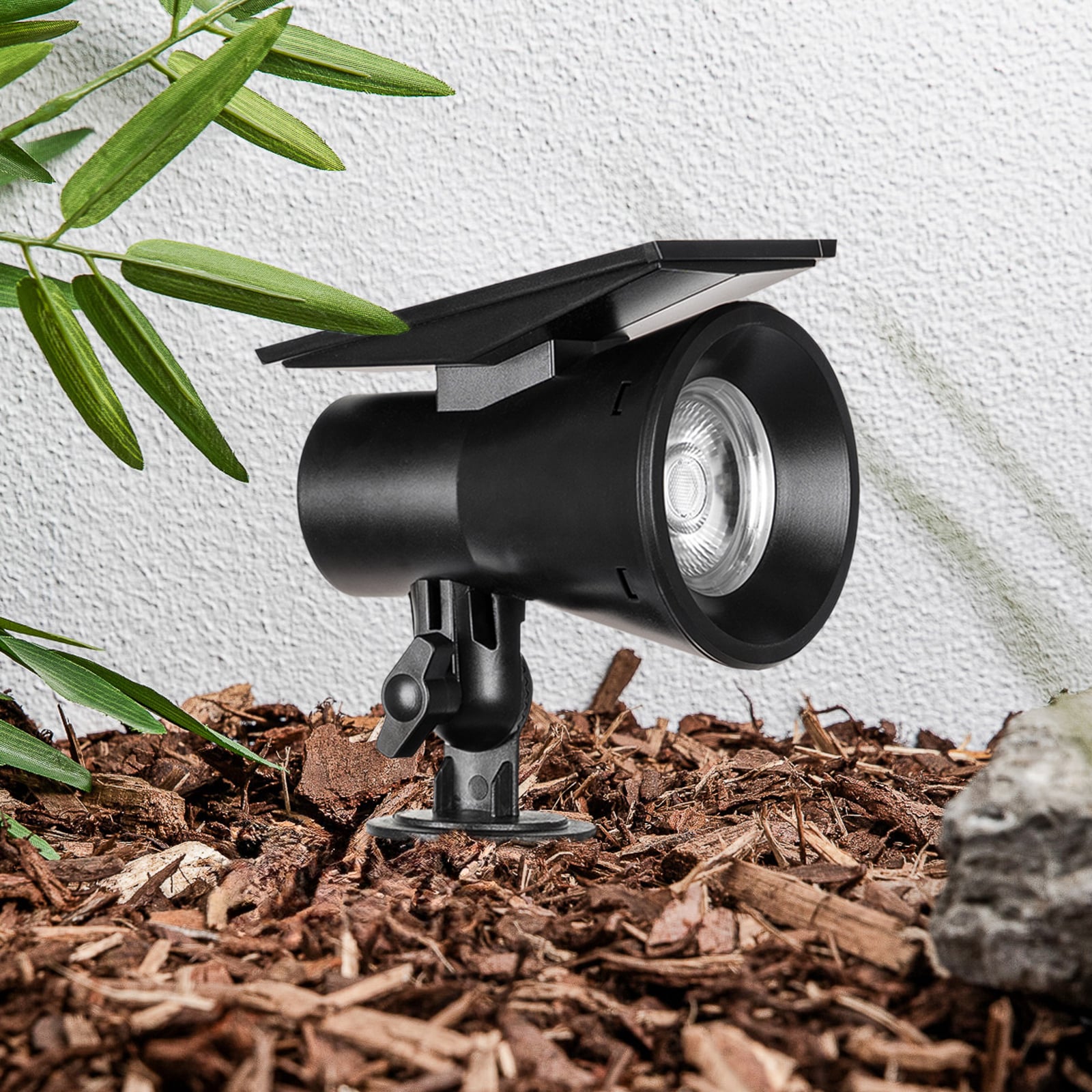 LED solcellespot Jostiras med jordspyd svart IP54 - Prios