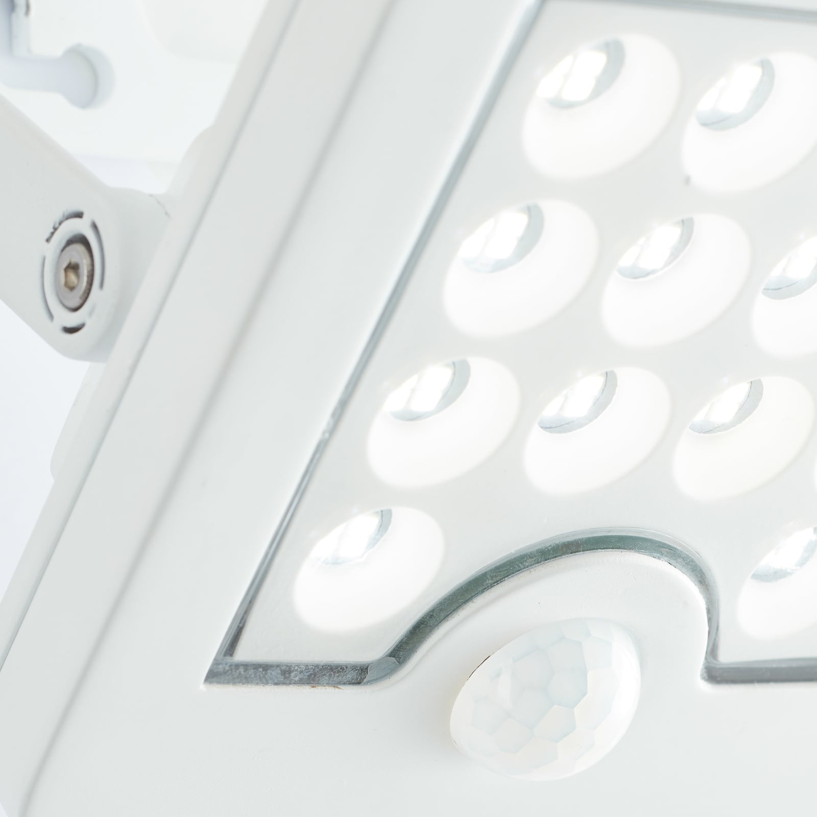 LED solcellespot Luton med bevegelsessensor hvit IP65 nærbilde