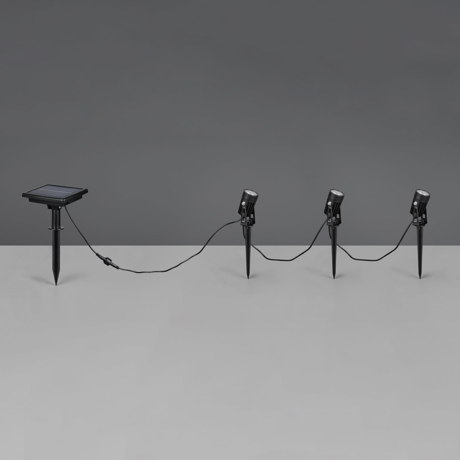 LED solcellespot Obidos 3-pack svart matt aluminium nærbilde av panel