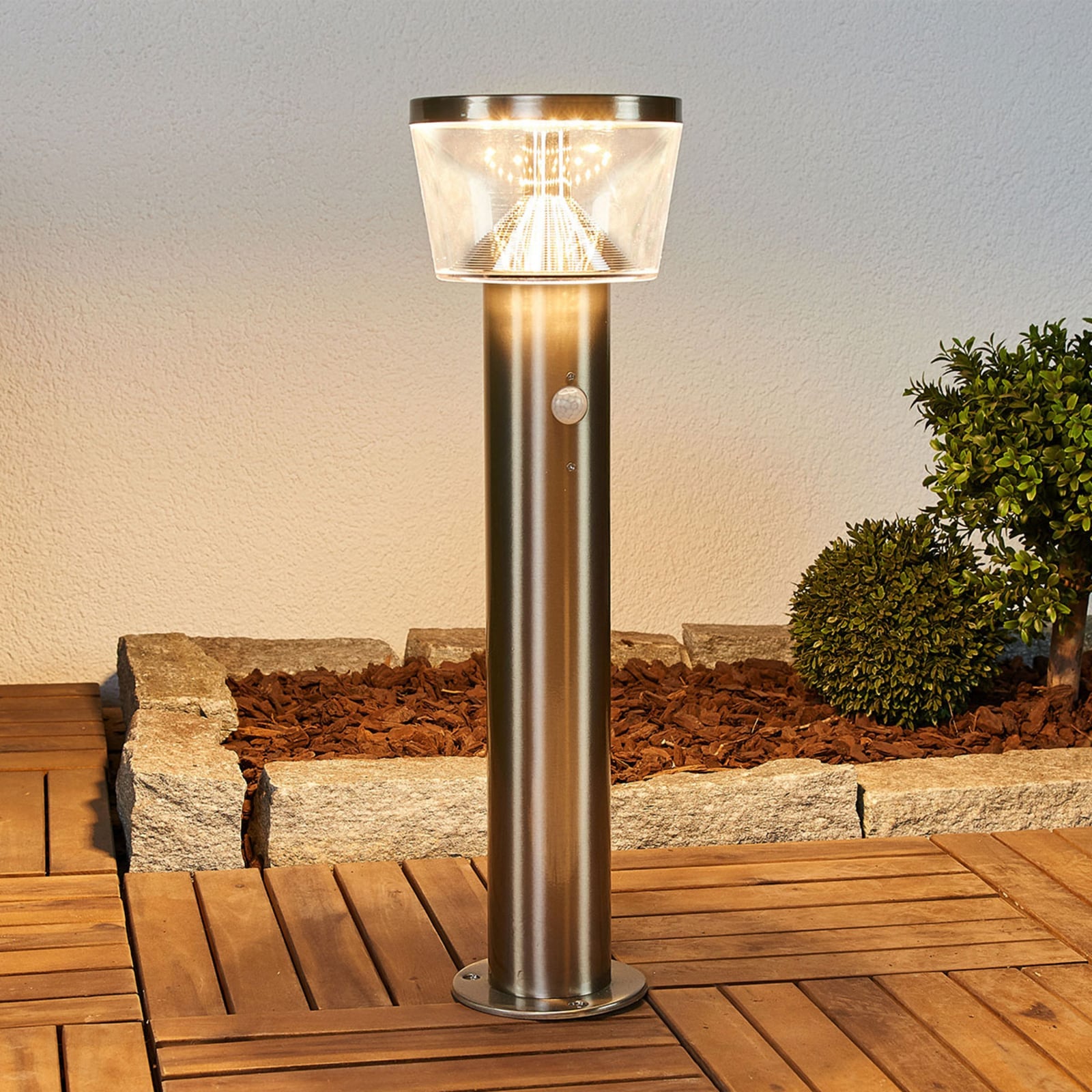 LED solcellestolpelampe Antje med bevegelsessensor IP44 forfra