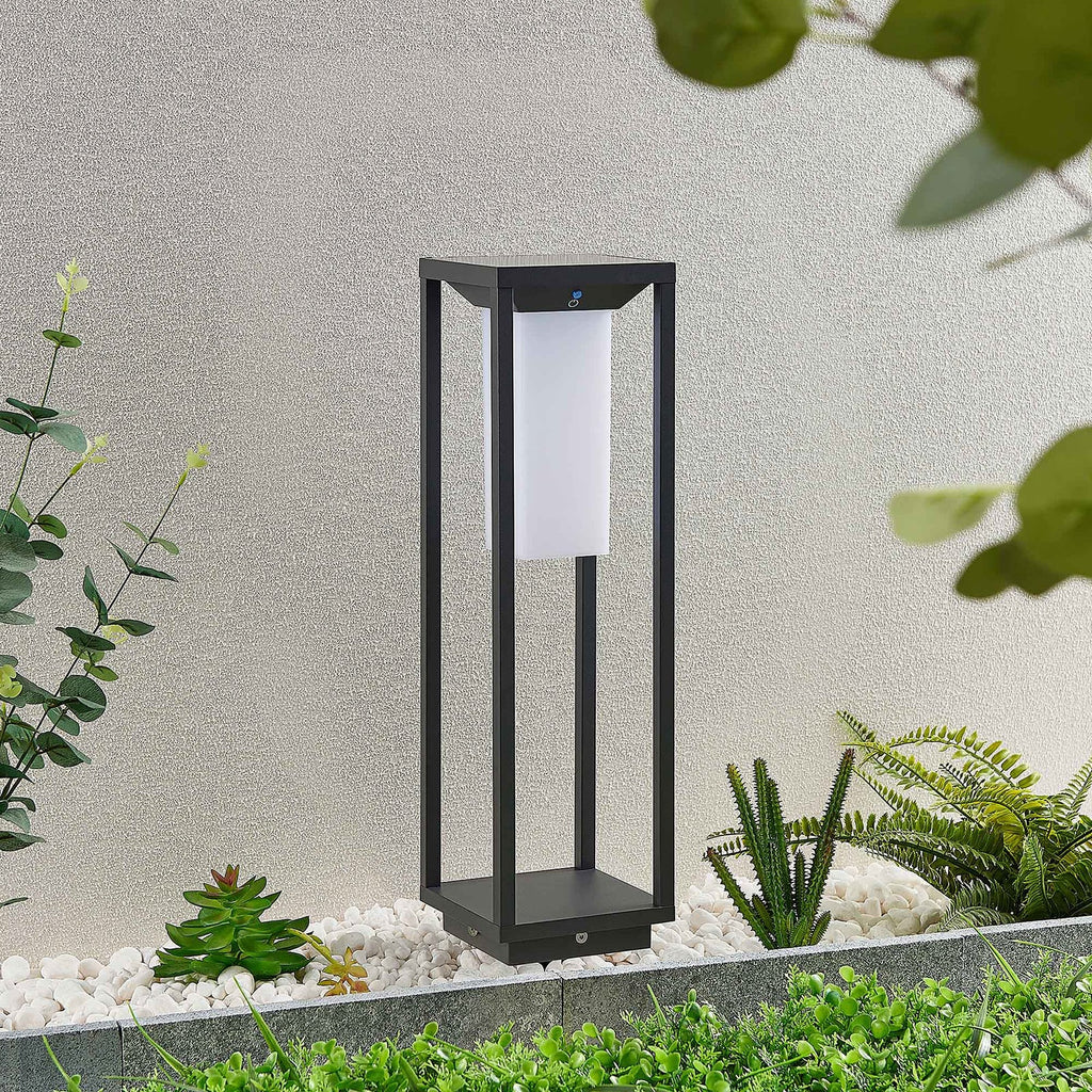Nærbilde av LED solcellestolpelampe Eliel 50 cm antrasitt IP54