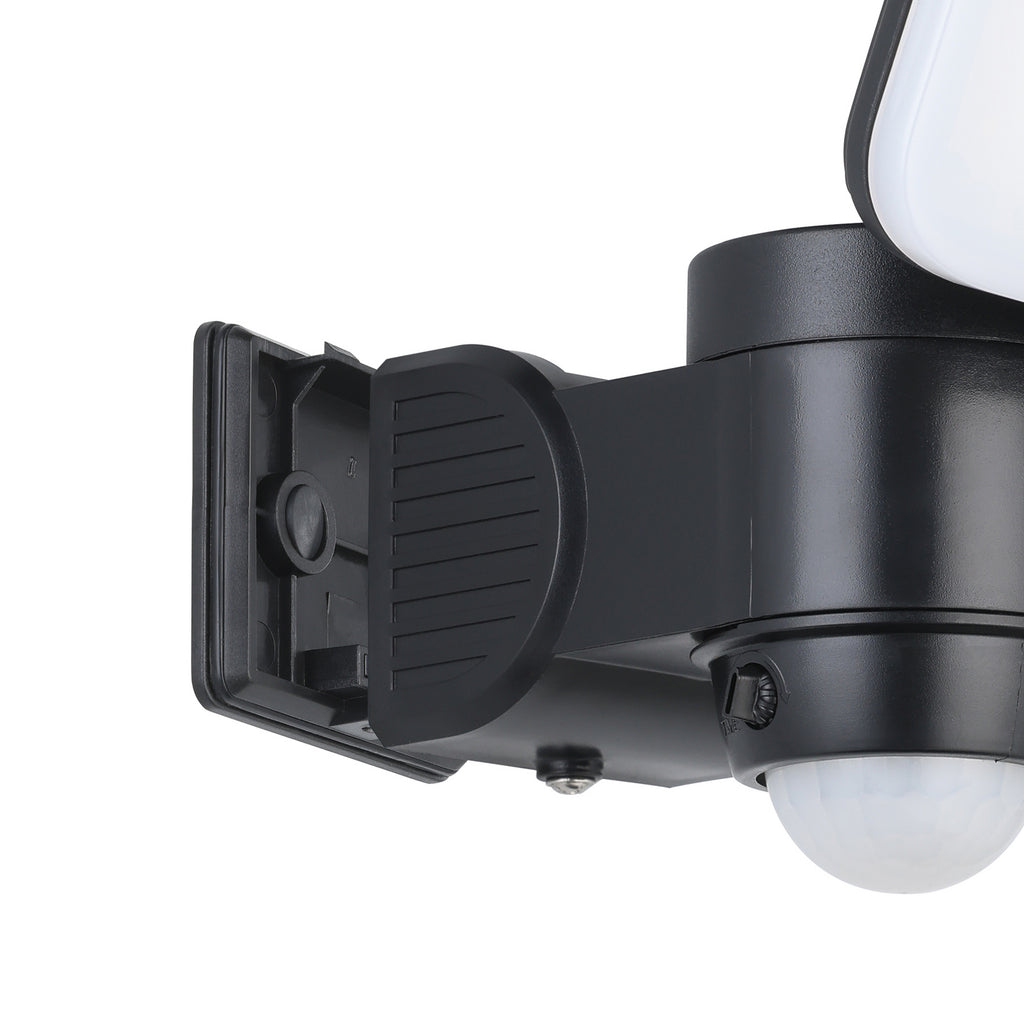 LED solcellevegglampe Casabas med bevegelsessensor IP44 med lys på kvelden