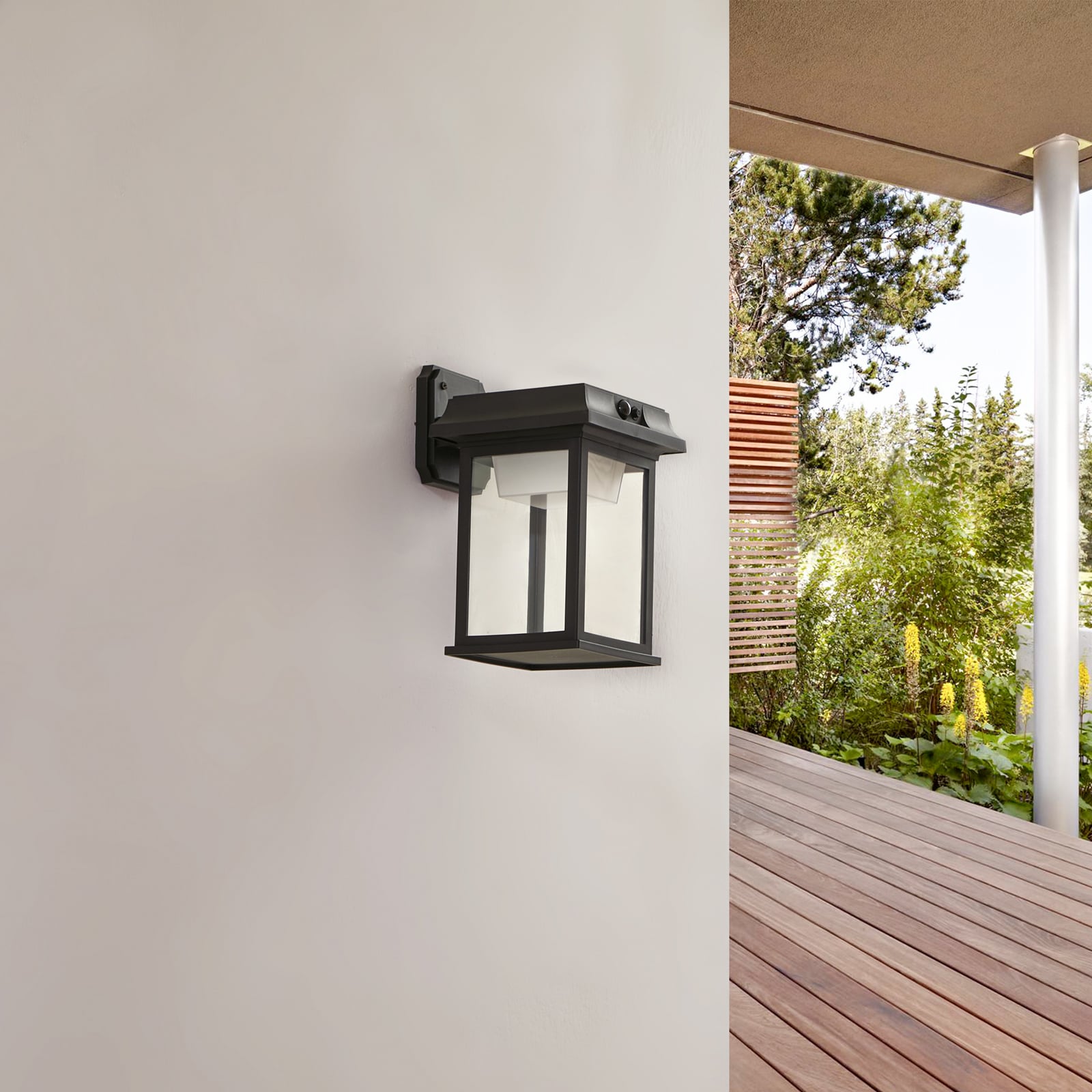 Detalj av LED solcellevegglampe Latarka med bevegelsessensor svart