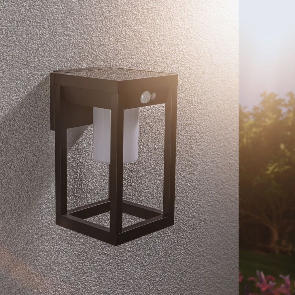 LED solcellevegglampe Marisol med bevegelsessensor IP44 bakside