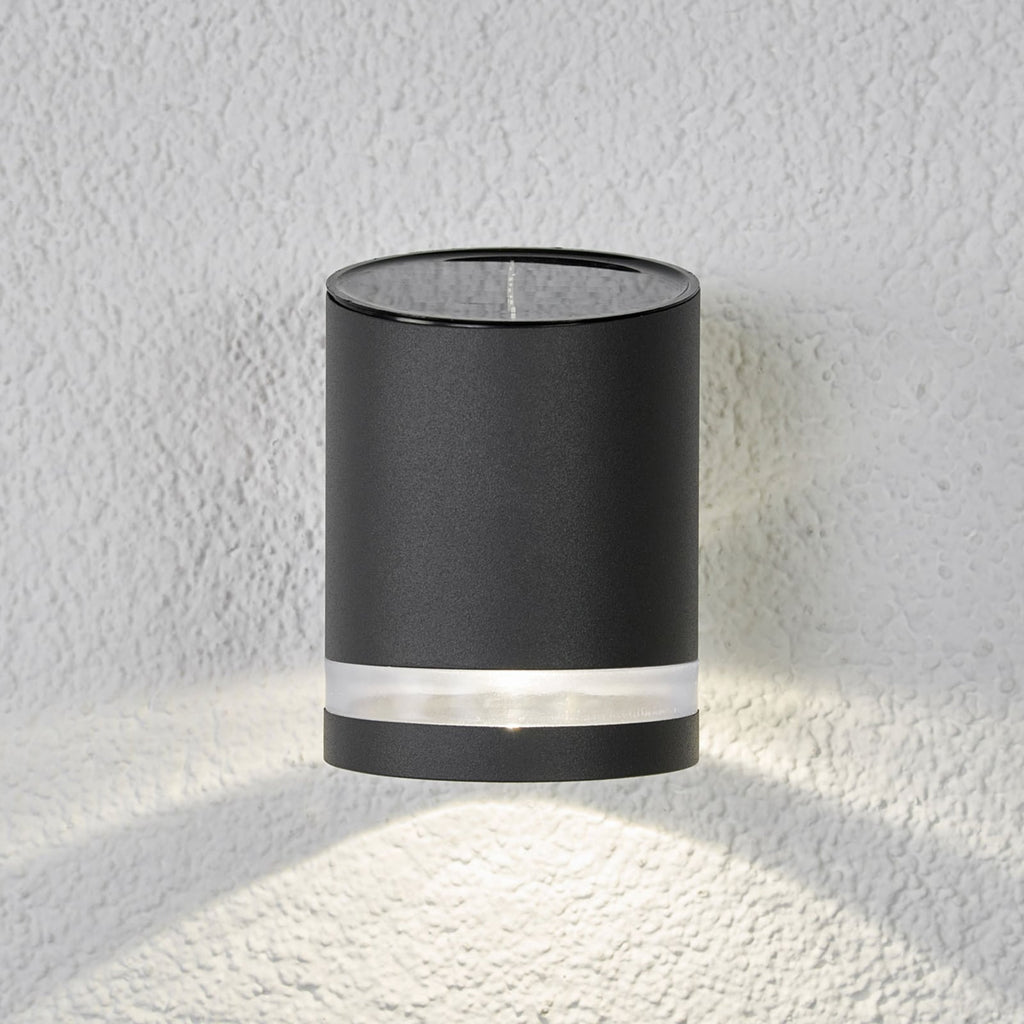 Nærbilde av LED solcellevegglampe Melinda rustfritt stål grå IP44