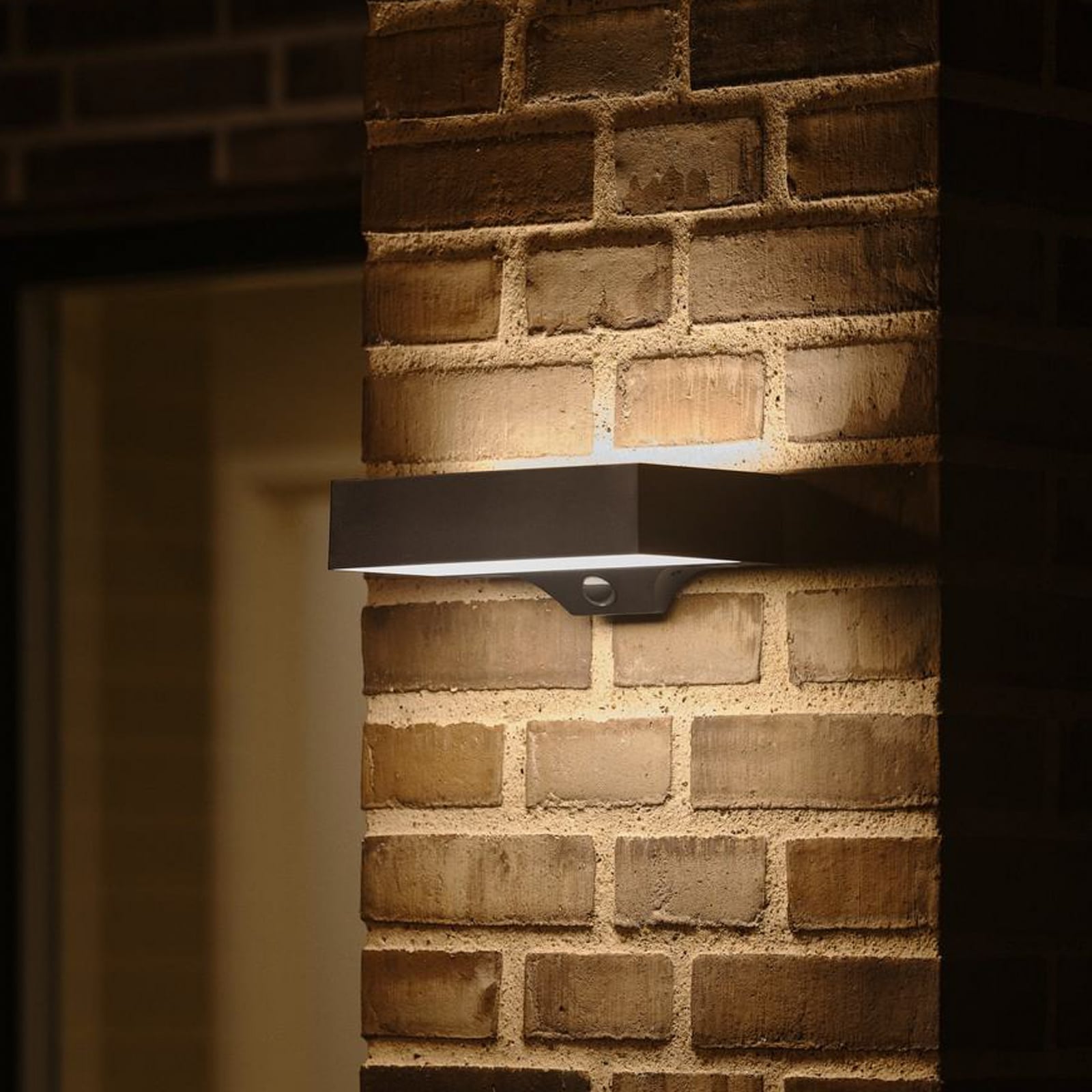 LED solcellevegglampe Monay Square med bevegelsessensor IP44 forfra