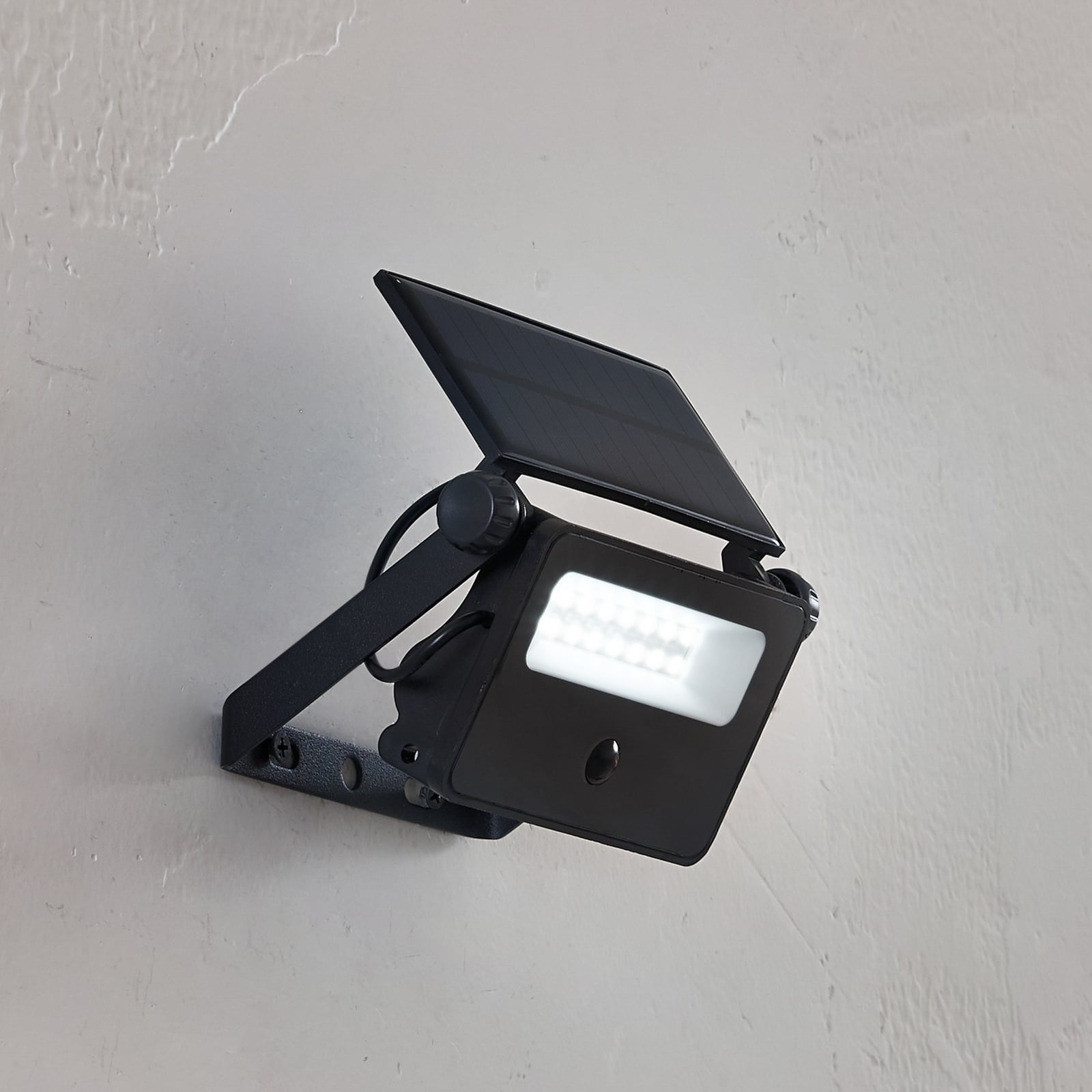 LED solcellevegglampe Rikard rustfritt stål svart IP44 forfra